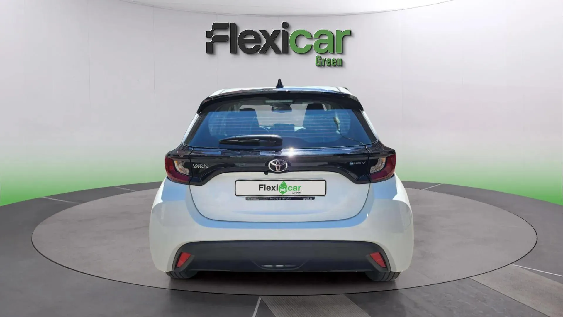 Toyota Yaris 1.5 120H Style - foto 6