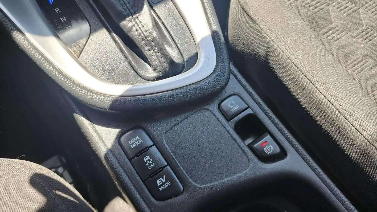 Toyota Yaris 1.5 120H Style - foto 17