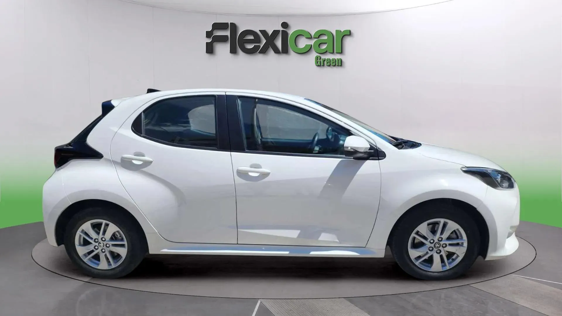 Toyota Yaris 1.5 120H Style - foto 8