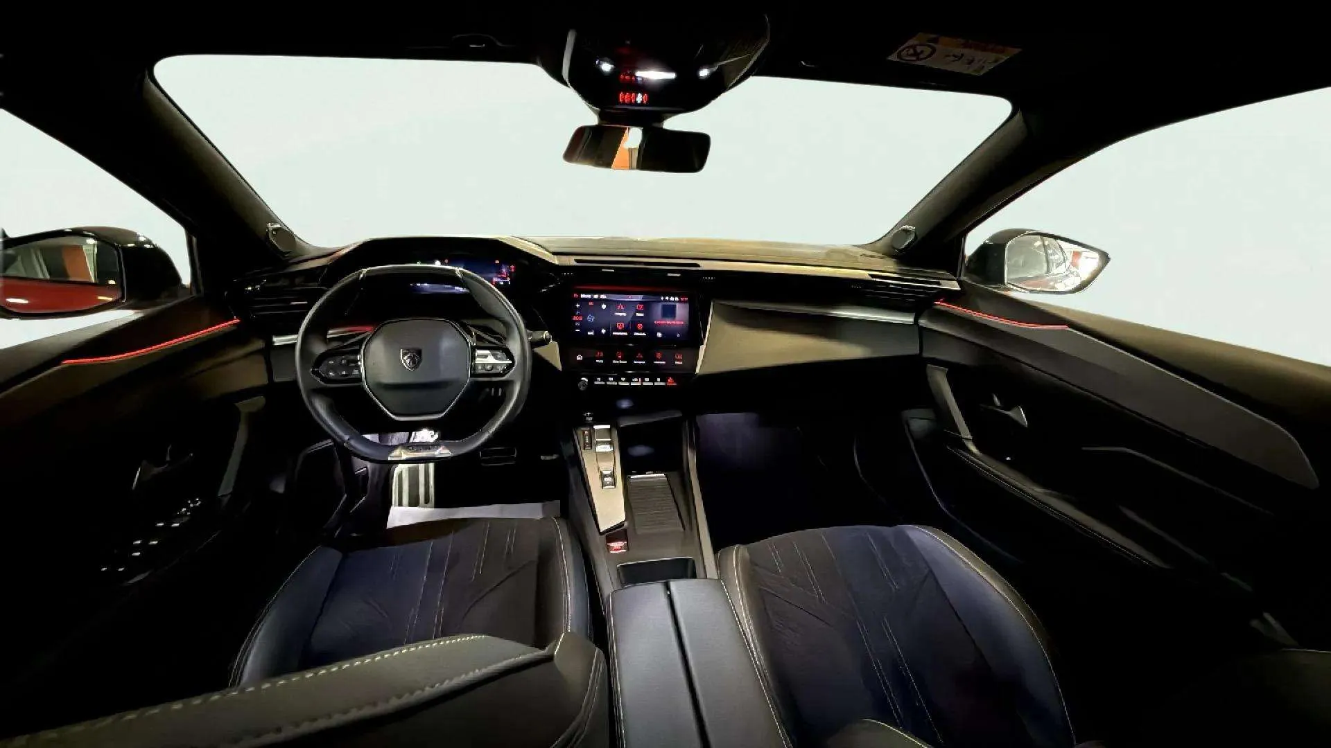 Peugeot 408 GT PureTech 130 EAT8 - foto 17