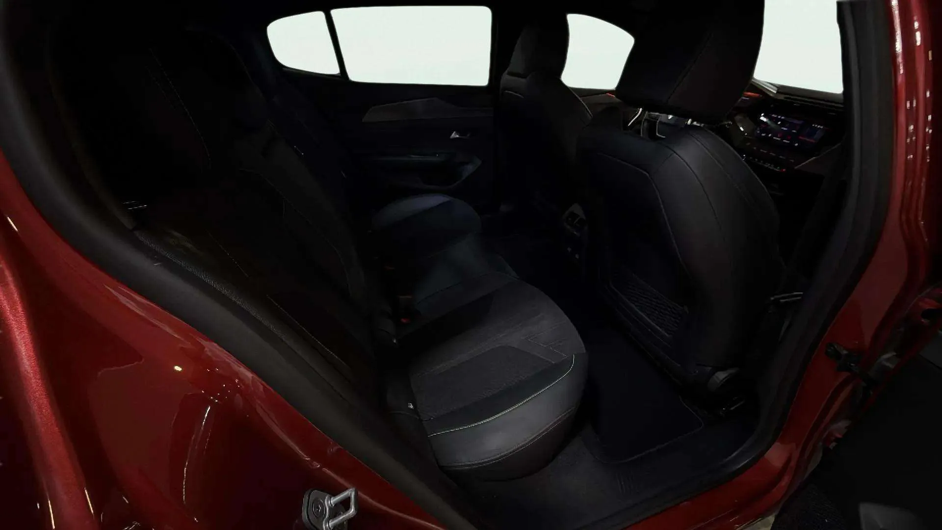 Peugeot 408 GT PureTech 130 EAT8 - foto 14