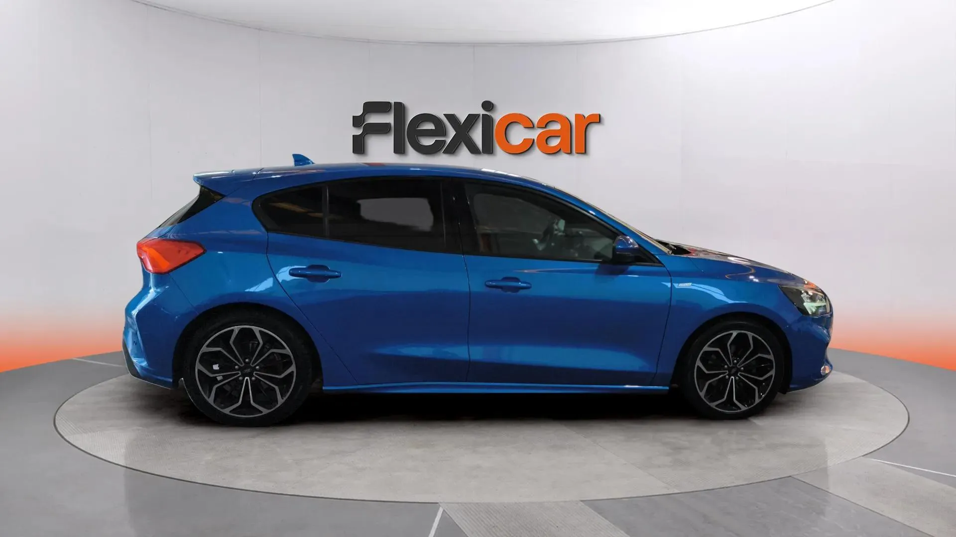 Ford Focus 1.0 EcoBoost ST-Line - foto 6
