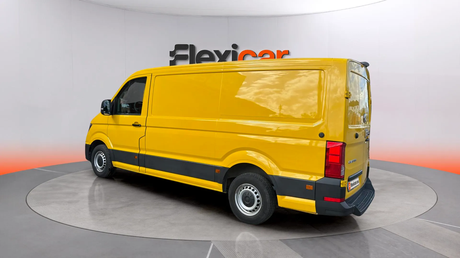 Volkswagen Crafter 30 Furgón BM TN L3H2 2.0TDI - foto 5