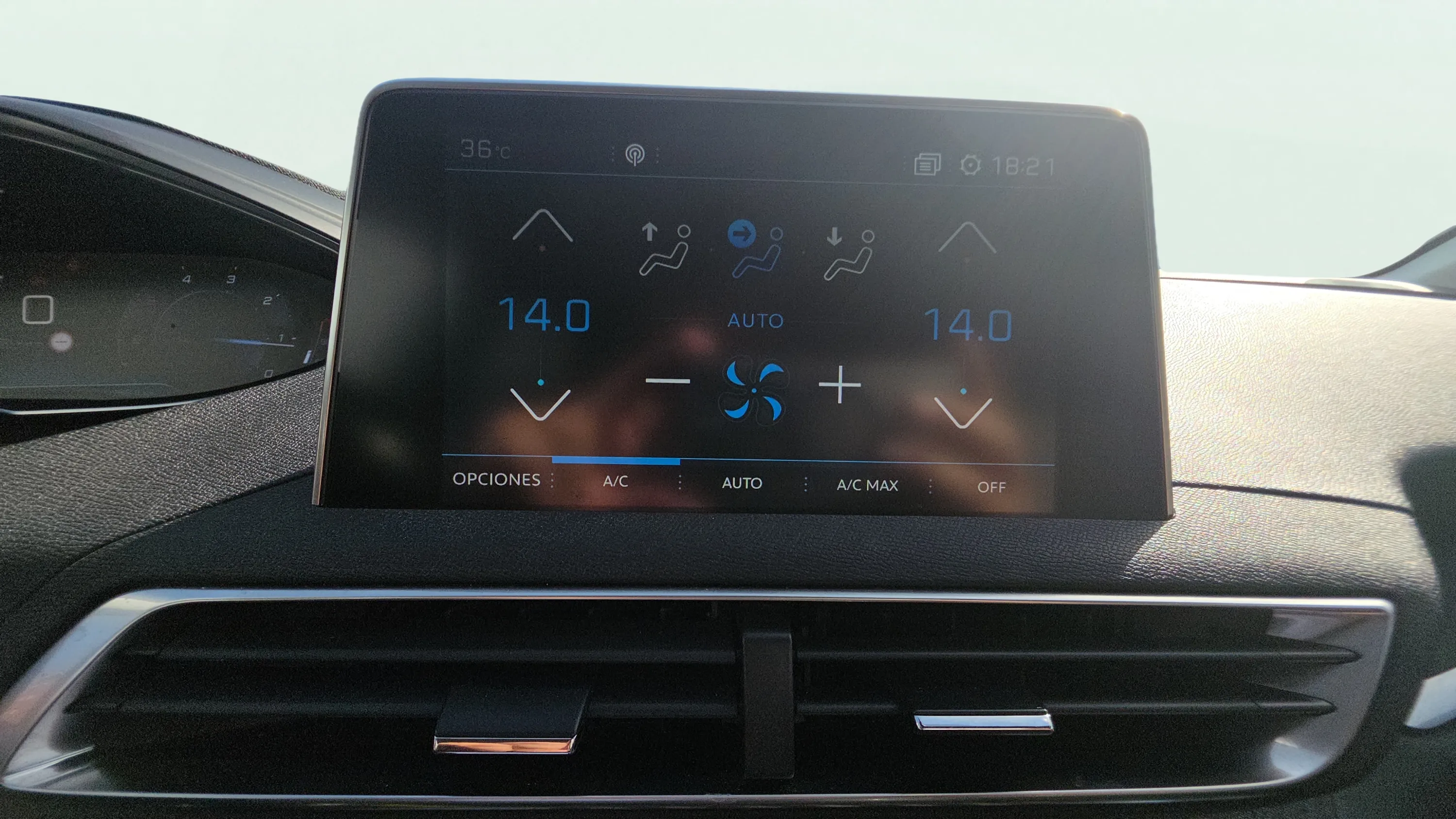 Peugeot 5008 Allure 1.5L BlueHDi - foto 11