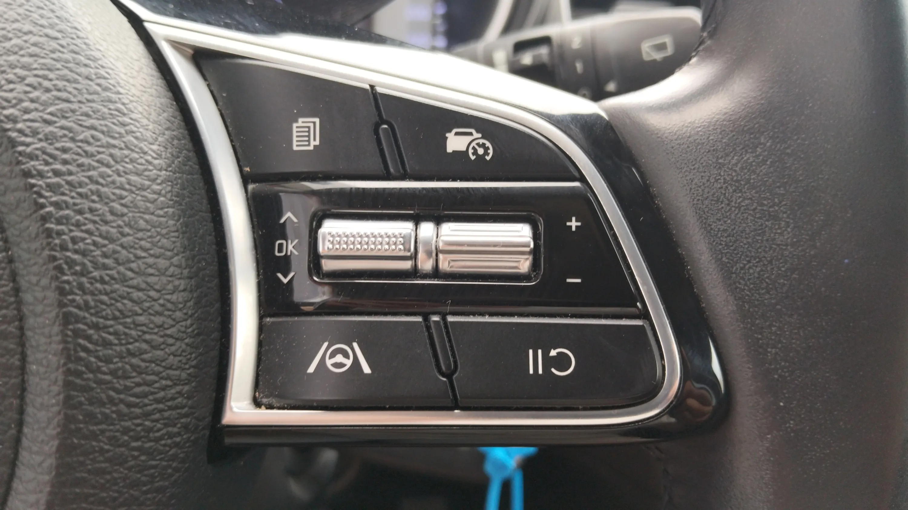 Kia XCeed 1.0 T-GDi Concept - foto 20