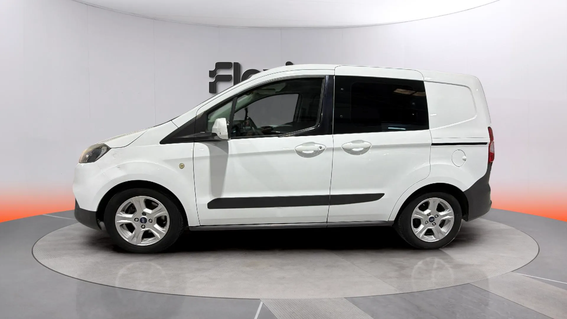 Ford Tourneo Courier 1.5 TDCi Ambiente - foto 4