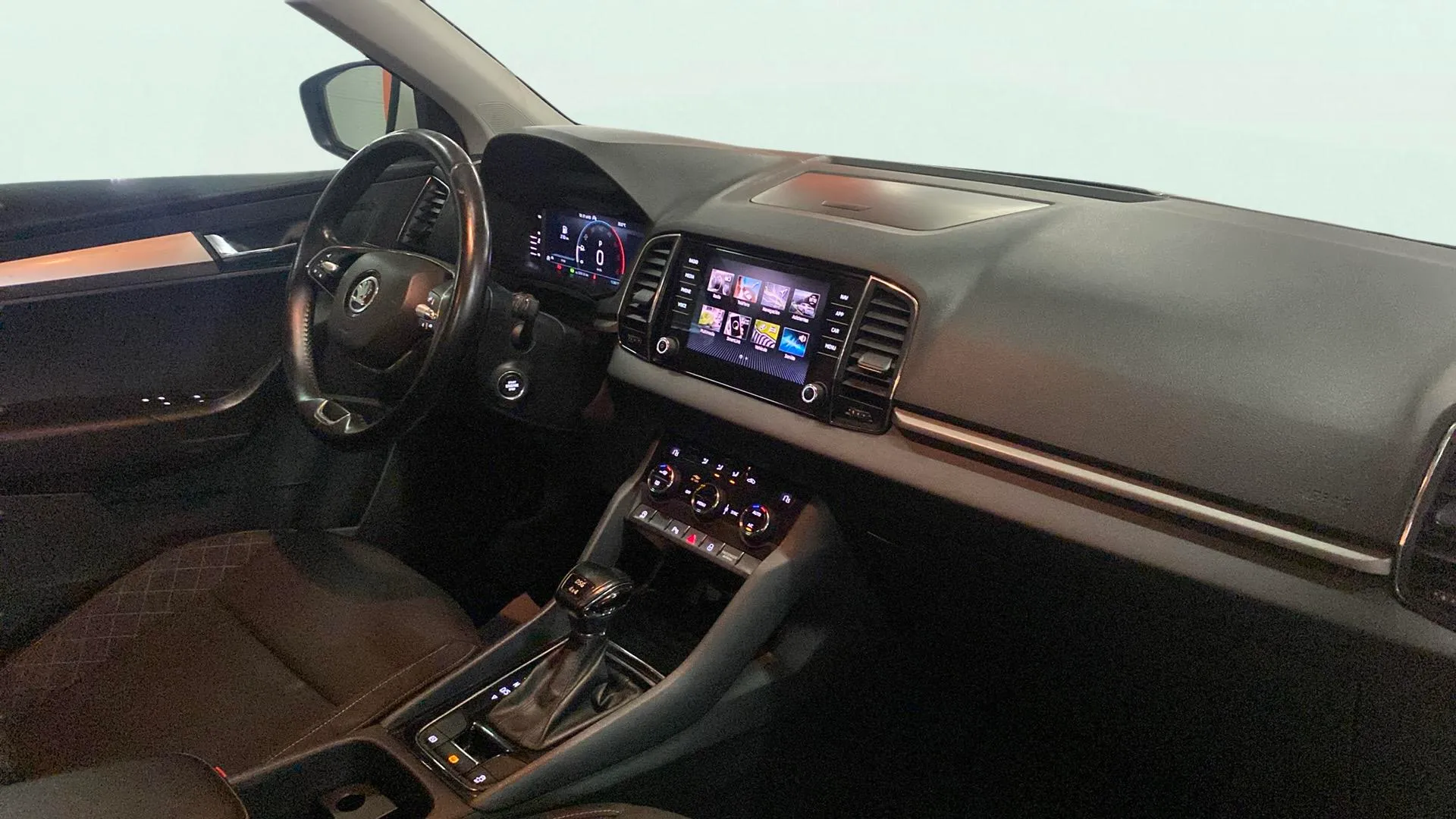 Škoda Karoq 2.0 TDI DSG 4x4 Ambition - foto 11