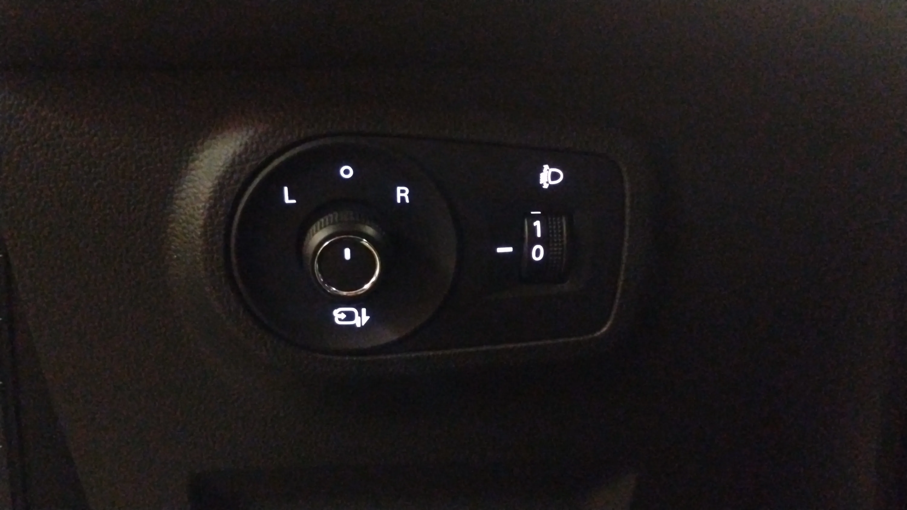 MG ZS 1.0T Luxury - foto 13