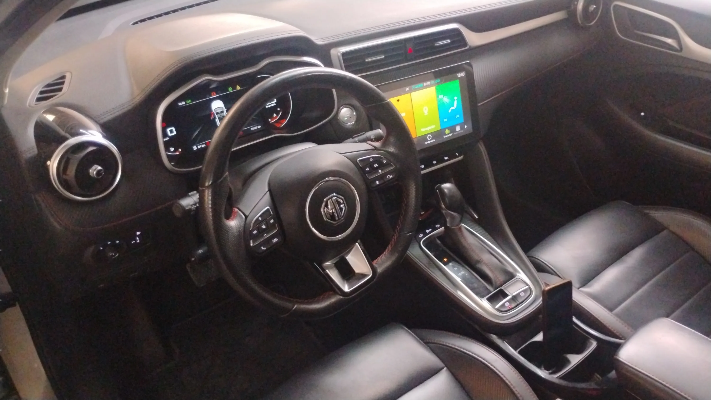 MG ZS 1.0T Luxury - foto 11