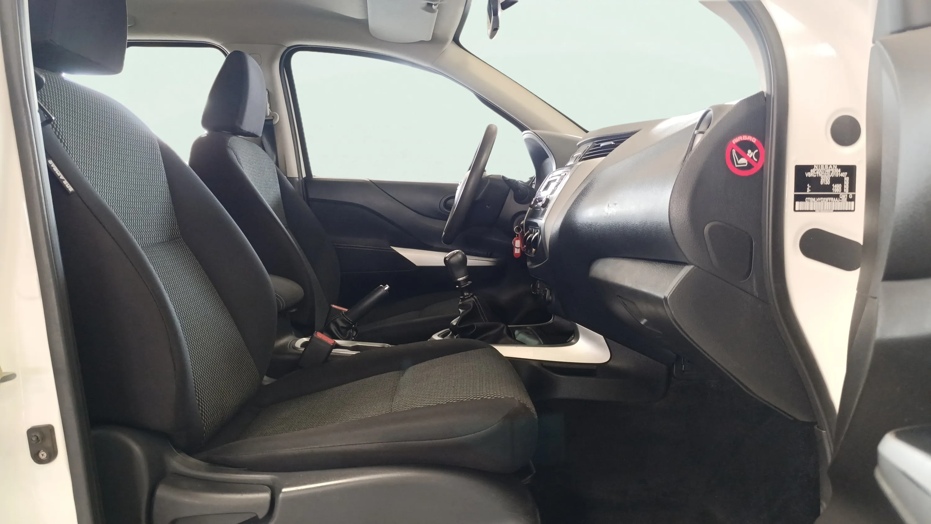 Nissan Navara 2300 - foto 28