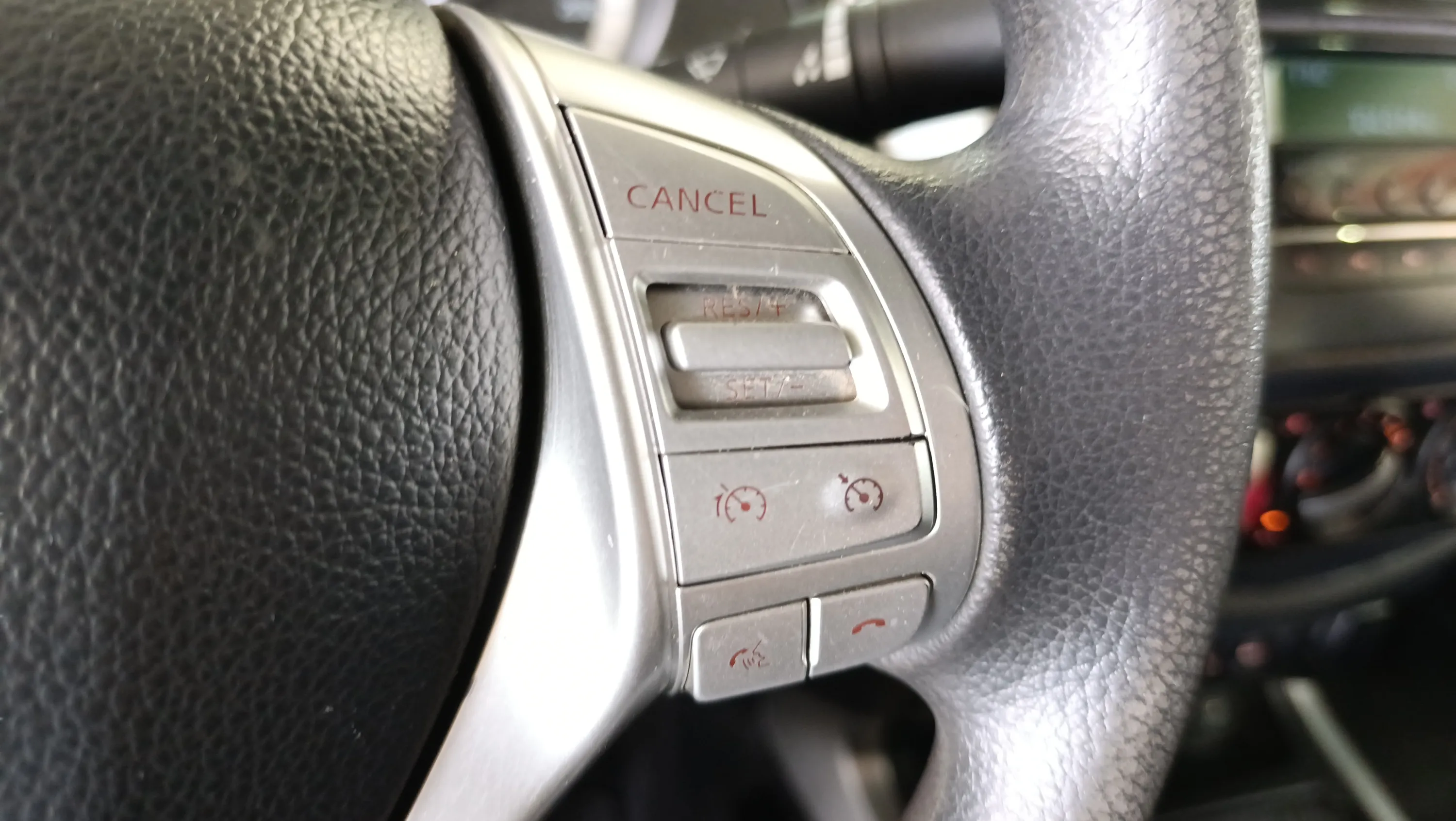 Nissan Navara 2300 - foto 13