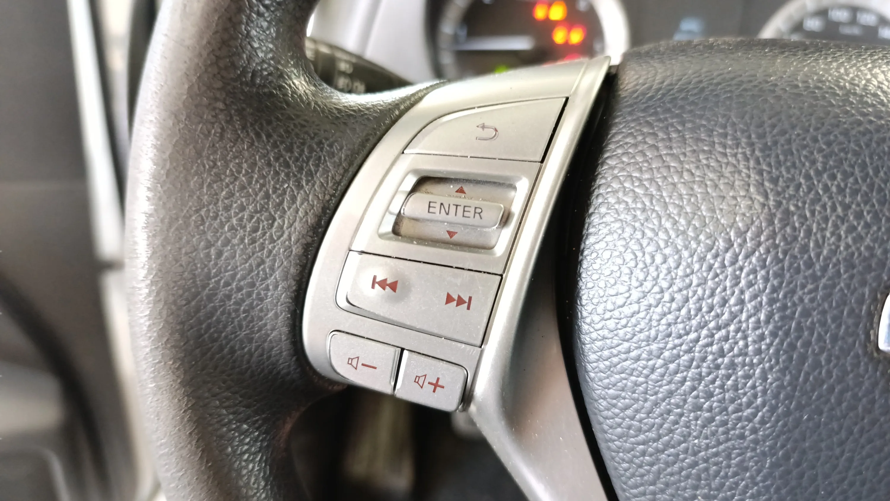 Nissan Navara 2300 - foto 11