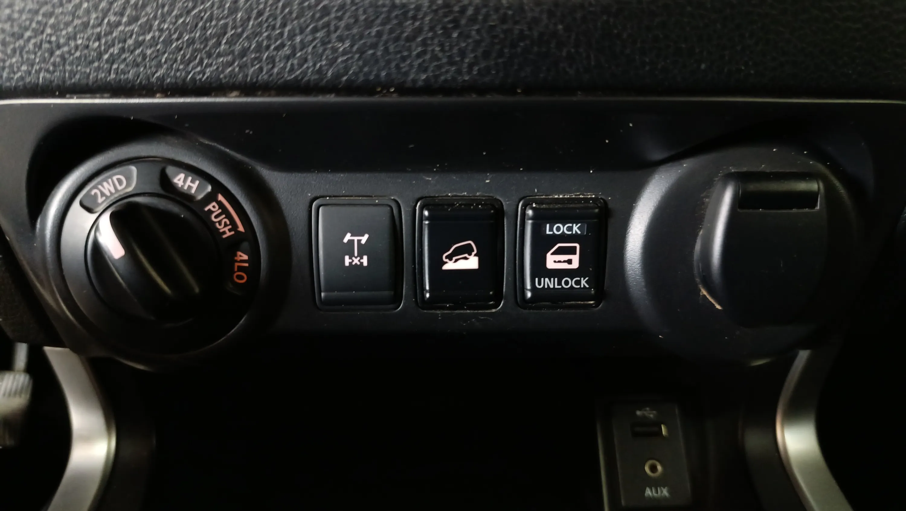 Nissan Navara 2300 - foto 22