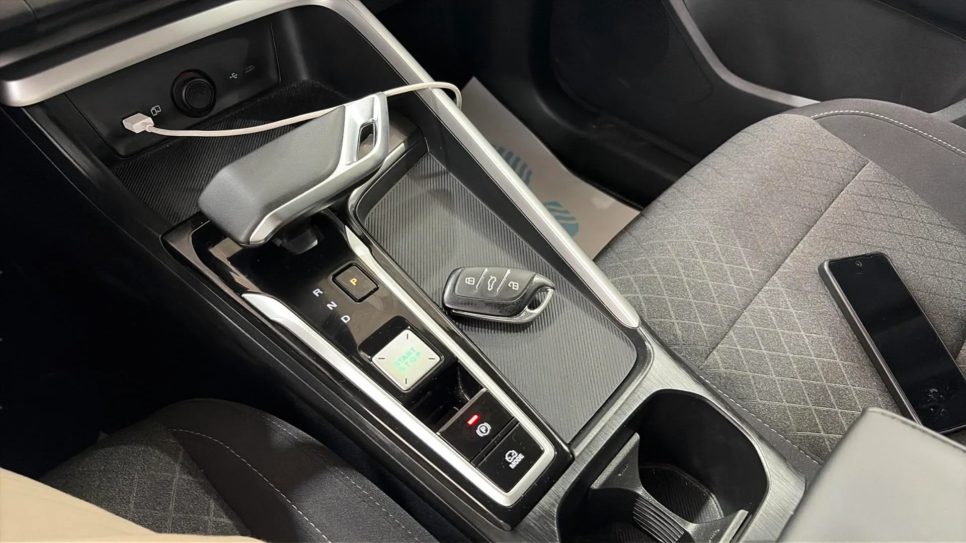 MG ZS Hybrid+ Comfort - foto 24