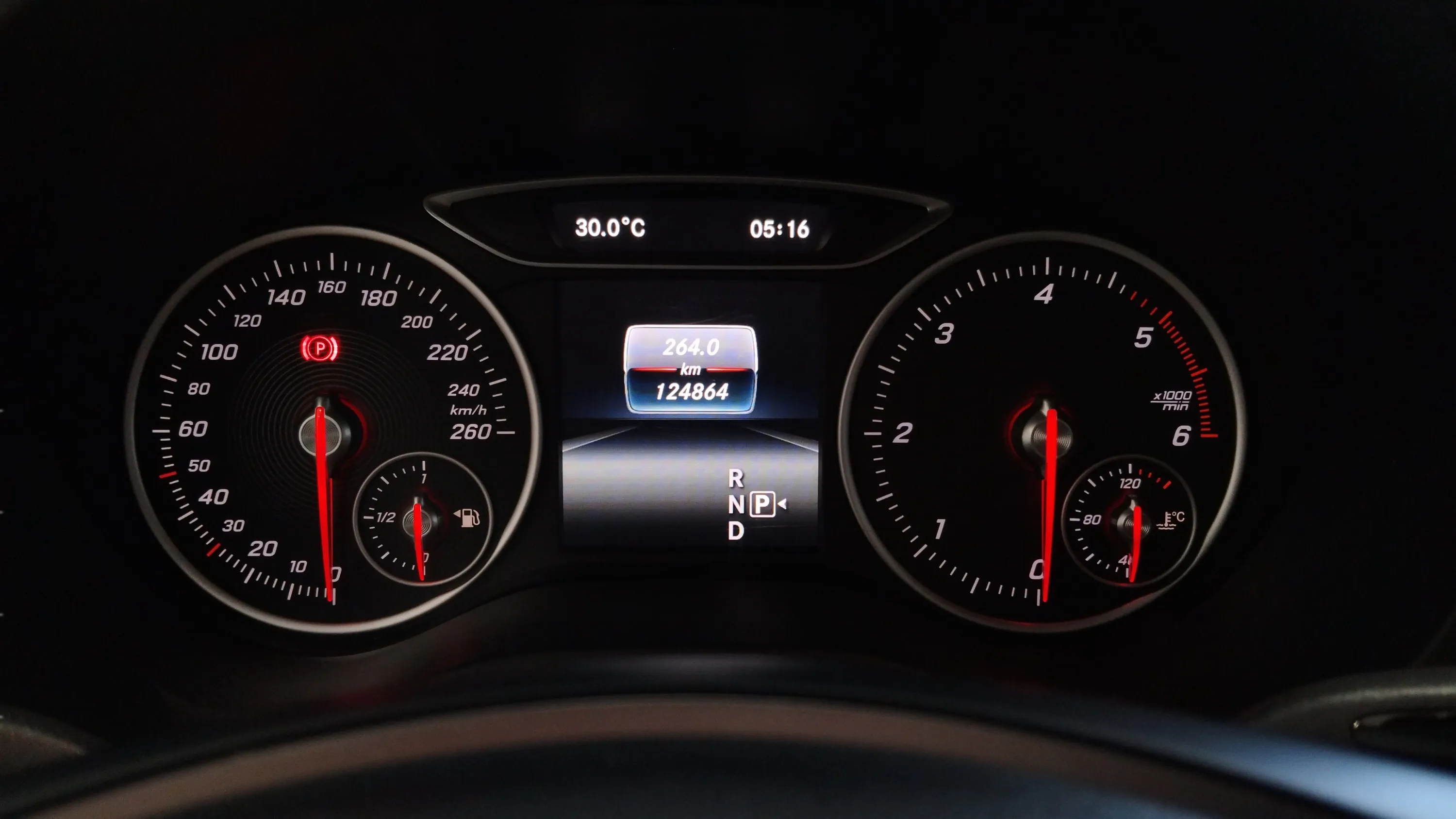 Mercedes-Benz Clase B B 200 d - foto 13