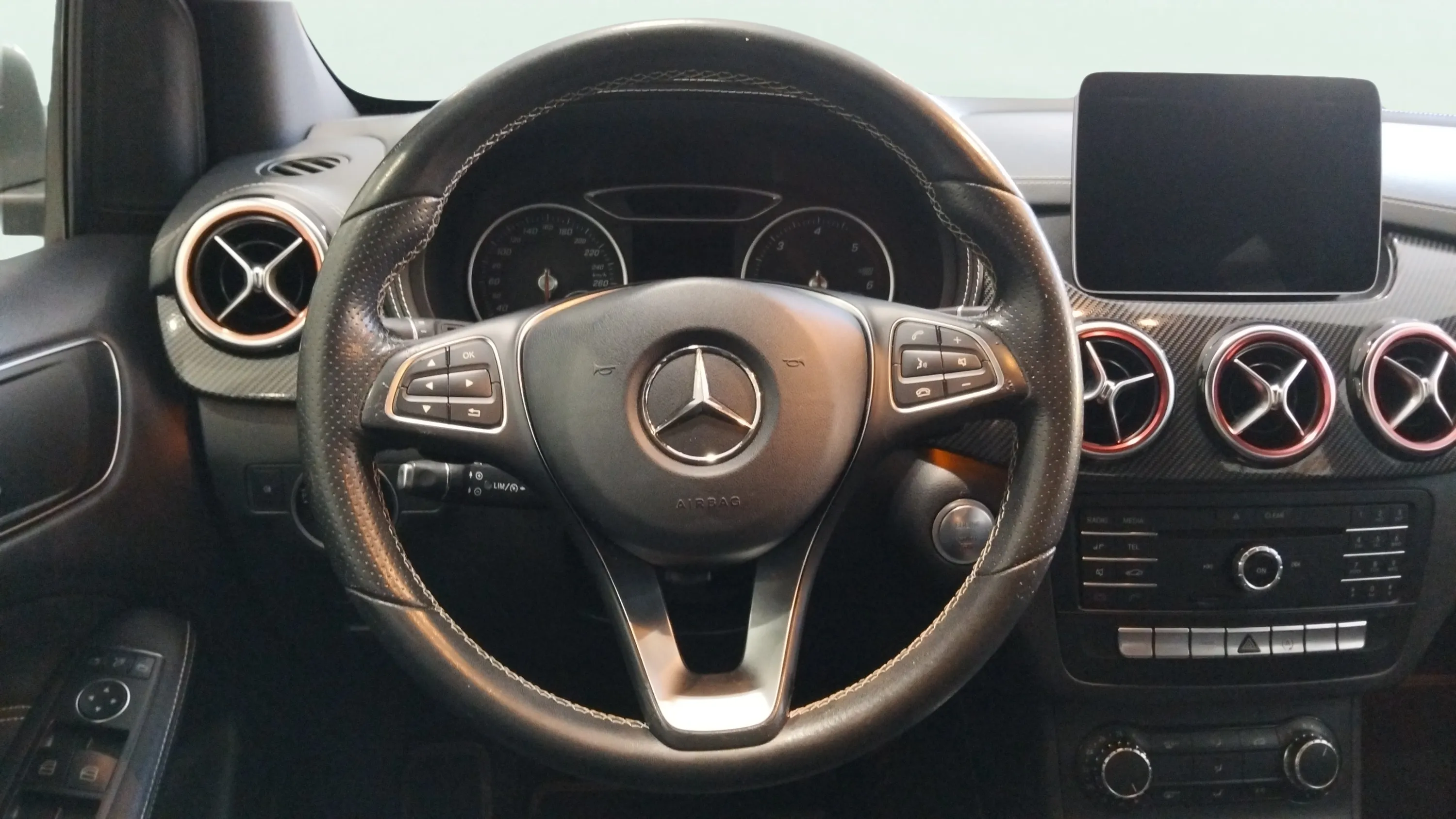 Mercedes-Benz Clase B B 200 d - foto 12