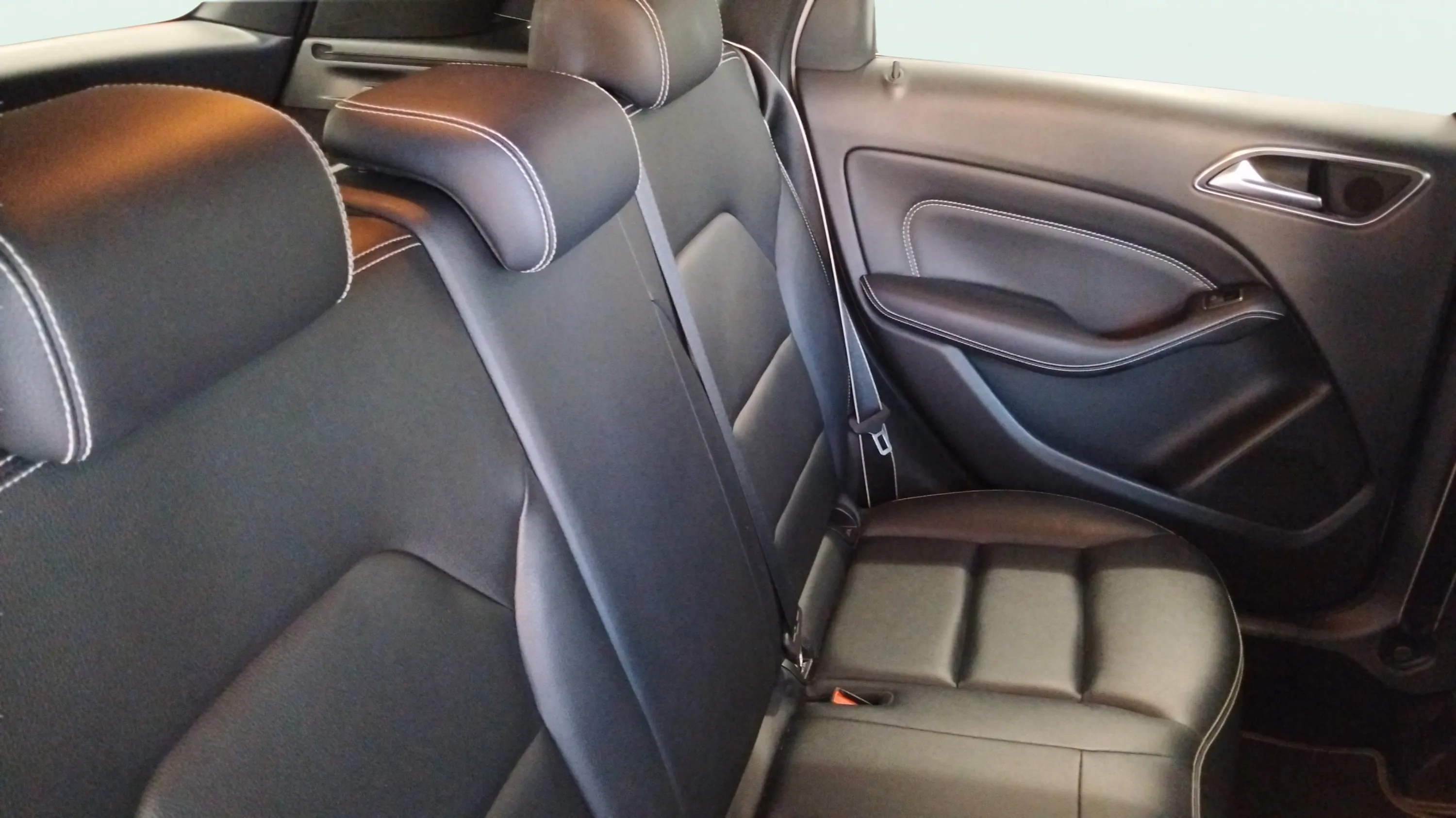 Mercedes-Benz Clase B B 200 d - foto 8