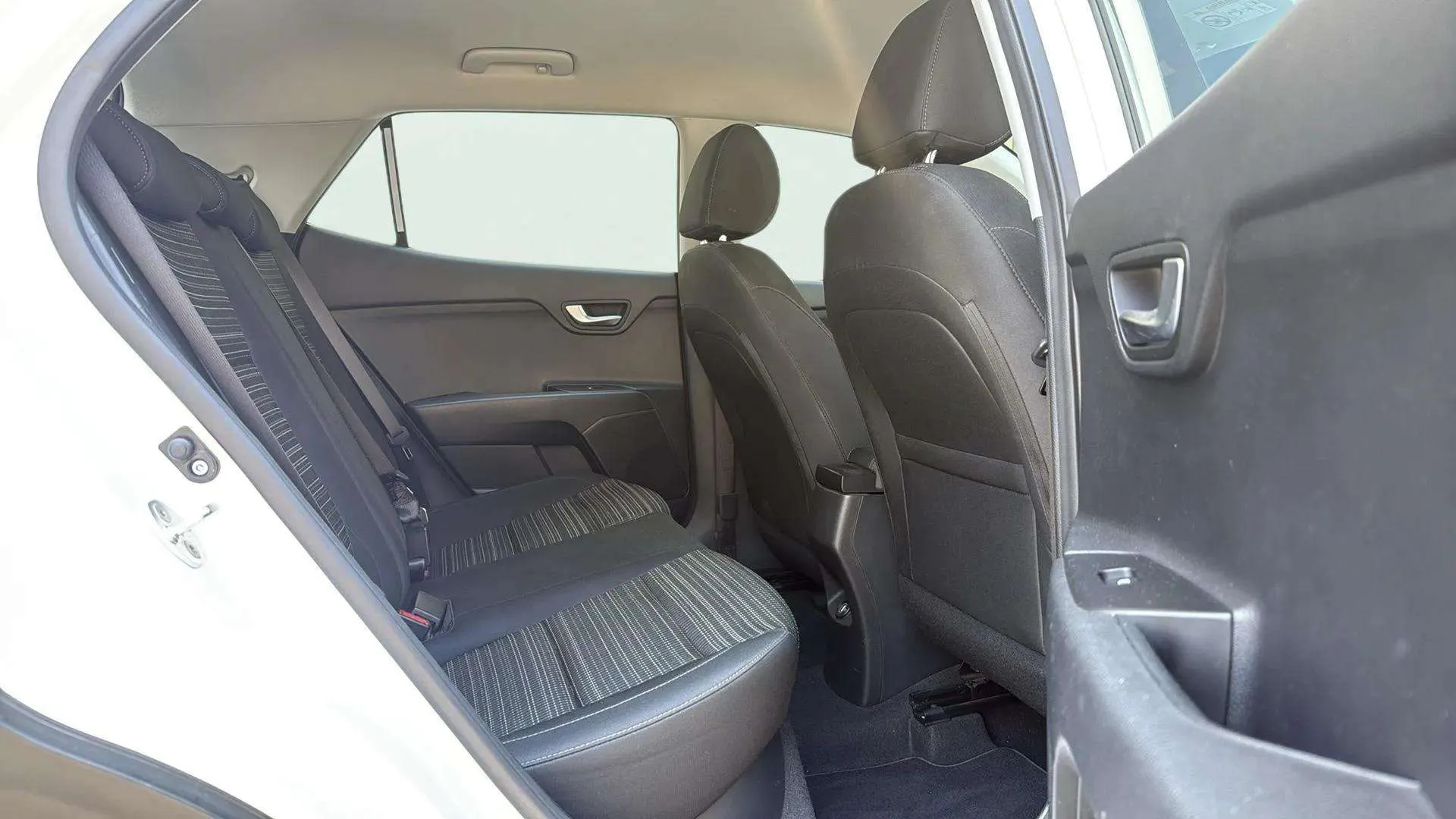 Kia Stonic 1.2 DPi Drive - foto 12