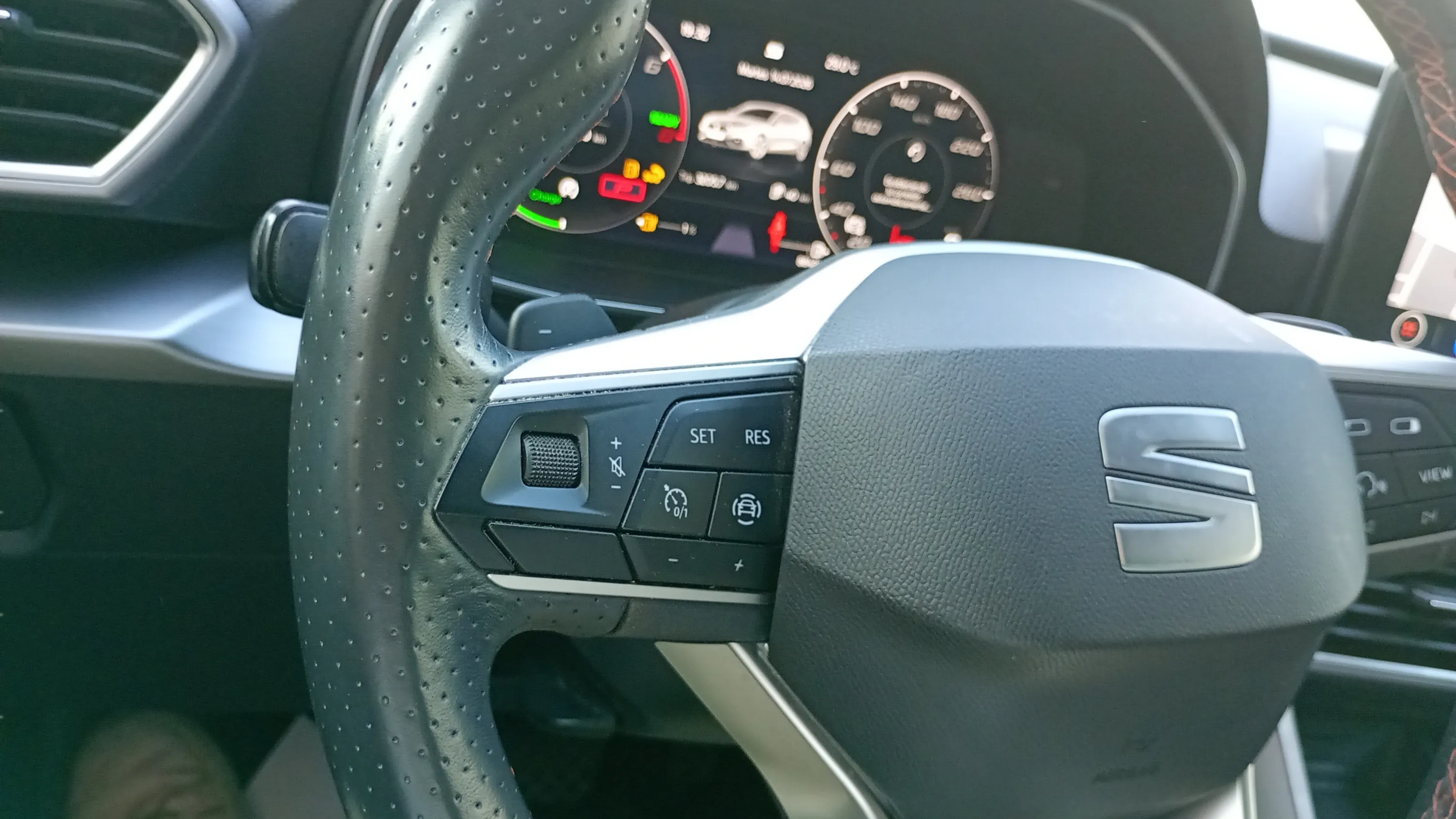 SEAT León 1.4 e-Hybrid DSG-6 FR - foto 19