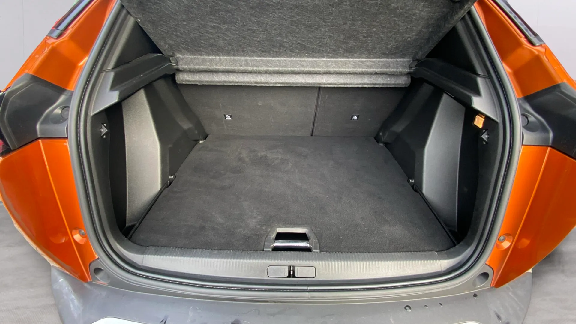 Peugeot 2008 Active Pack PureTech 100 BVM6 - foto 16