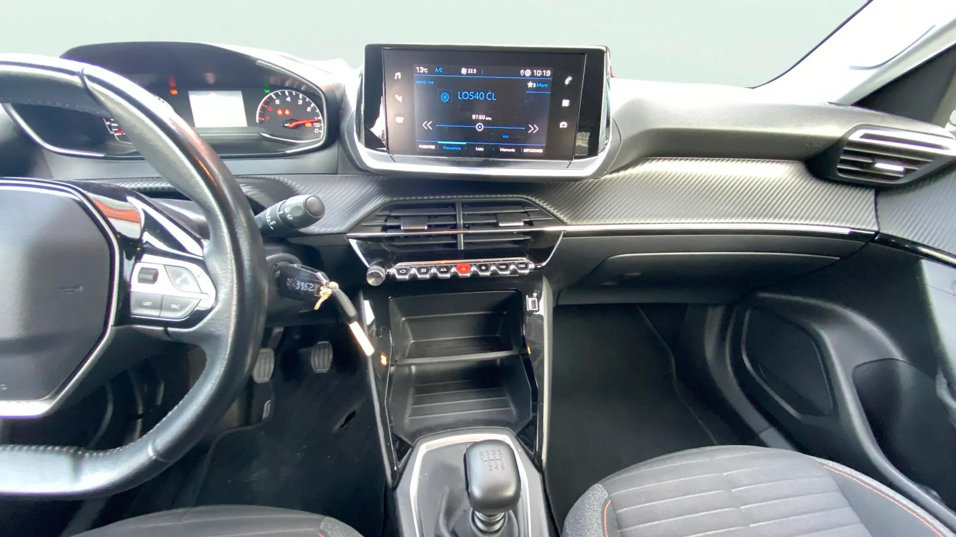 Peugeot 2008 Active Pack PureTech 100 BVM6 - foto 11