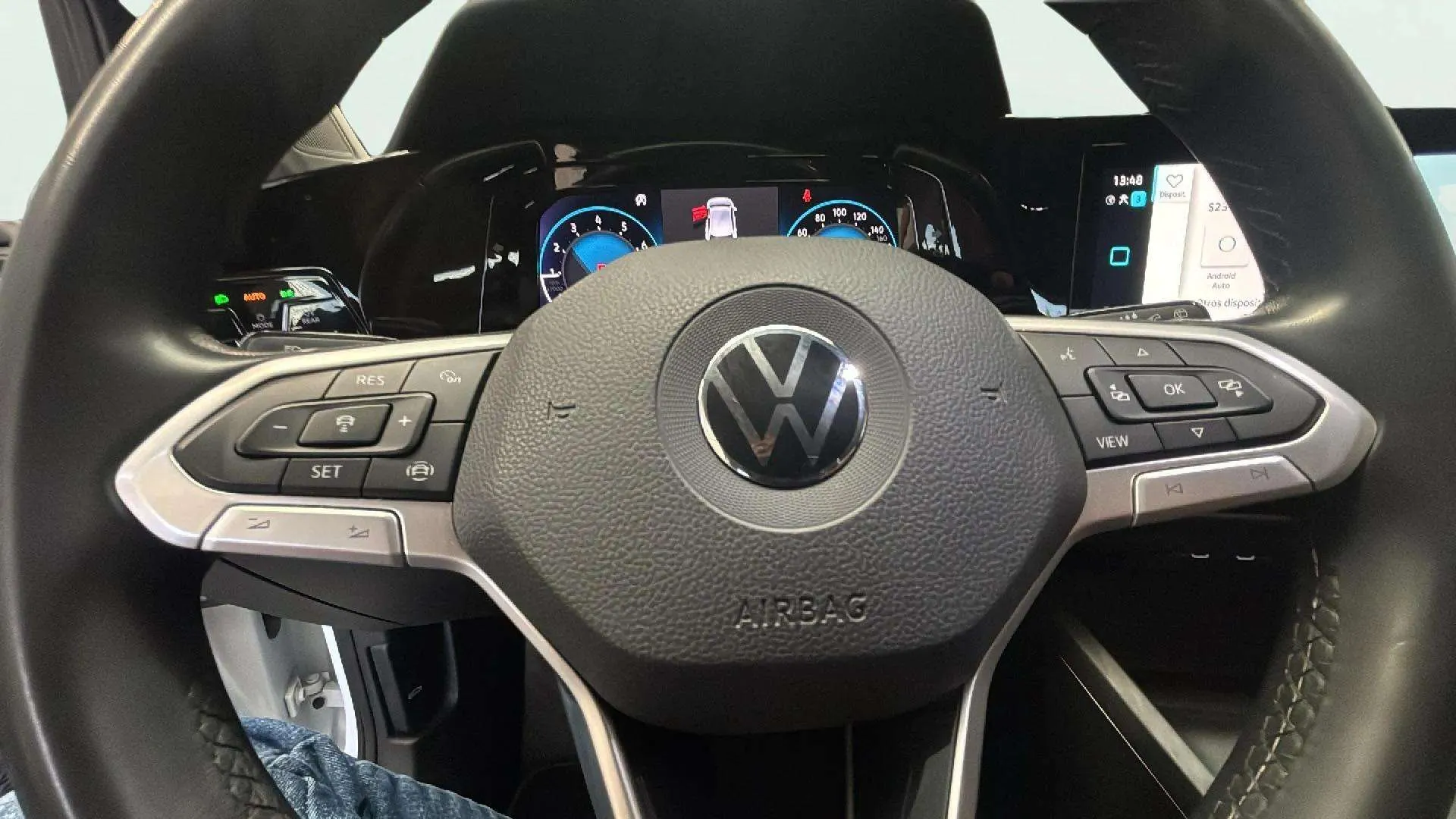 Volkswagen Golf 1.0 eTSI DSG - foto 13