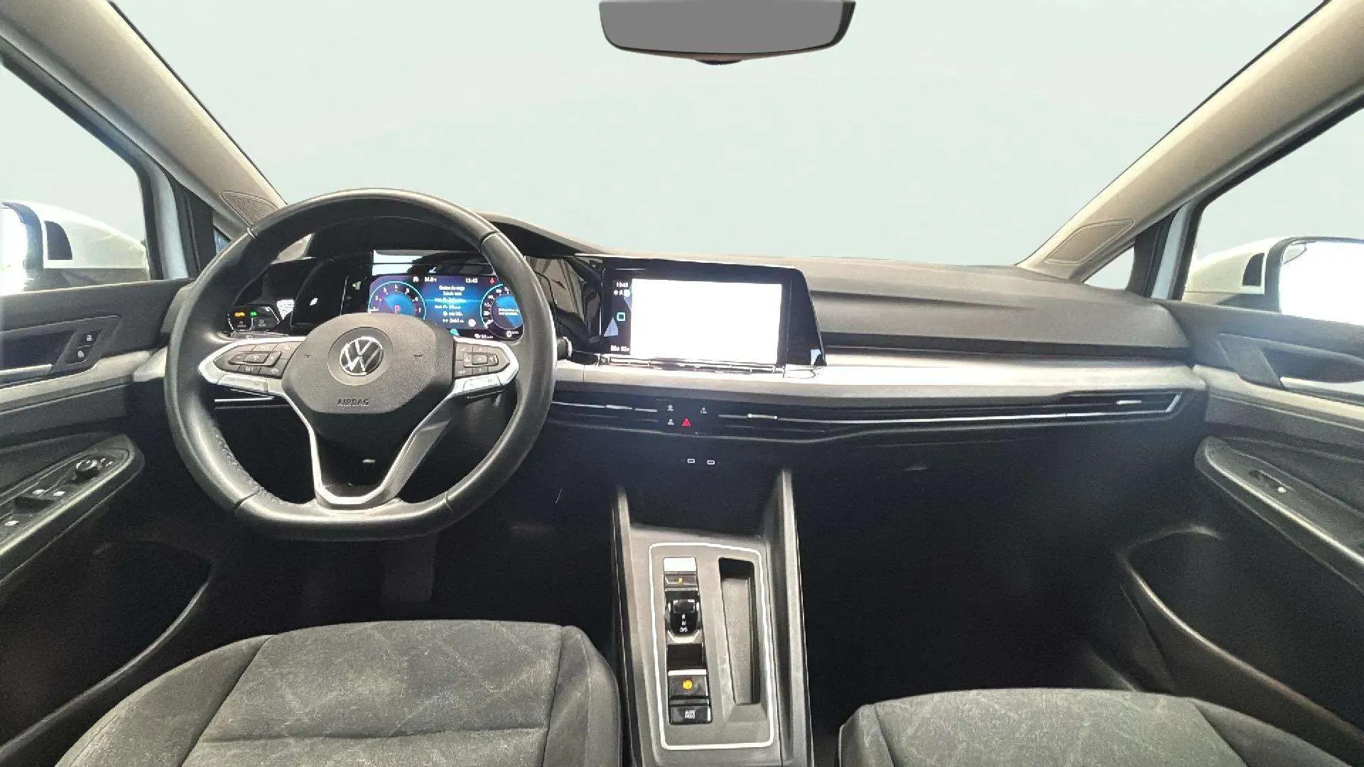 Volkswagen Golf 1.0 eTSI DSG - foto 10