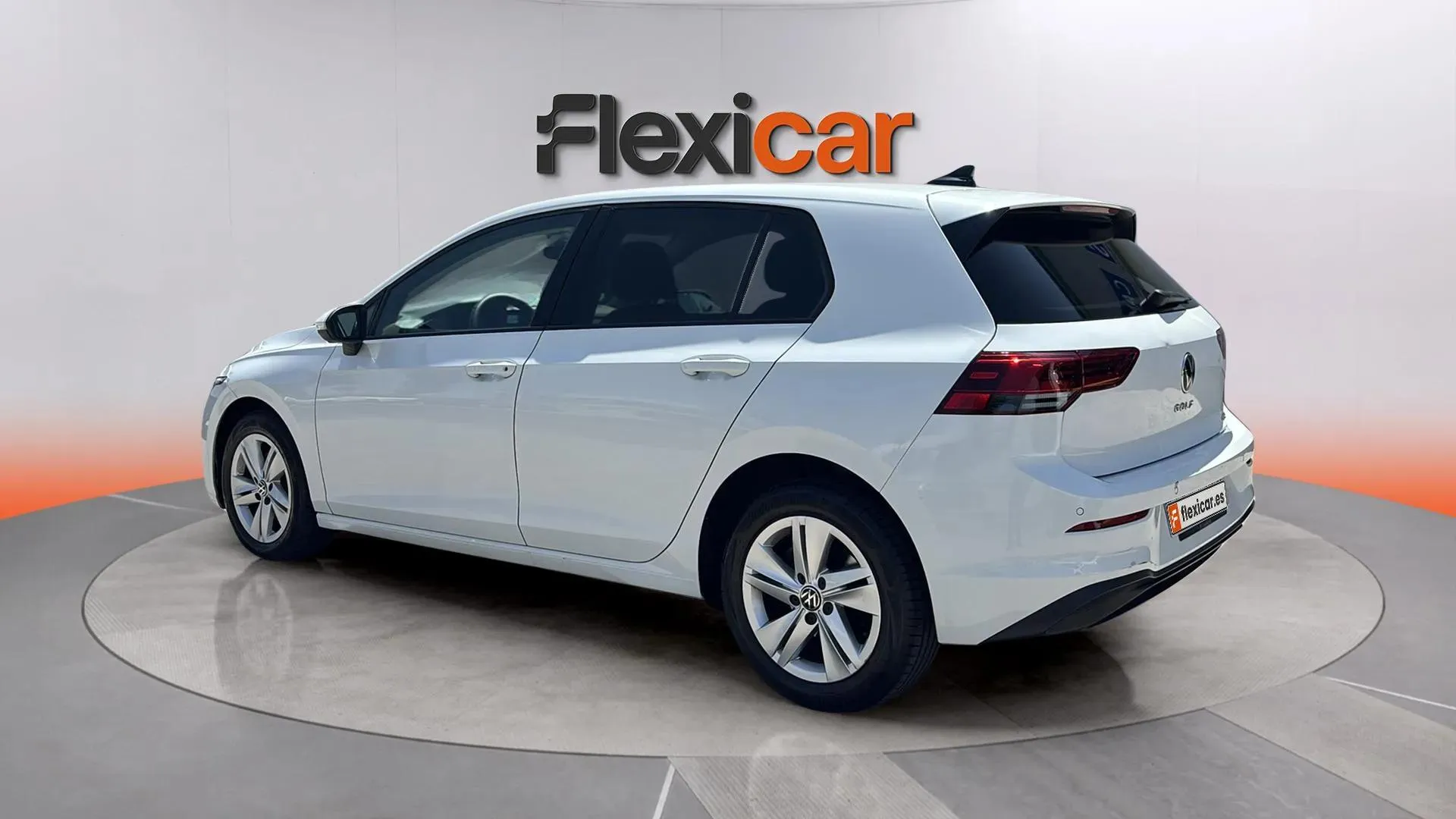 Volkswagen Golf 1.0 eTSI DSG - foto 5