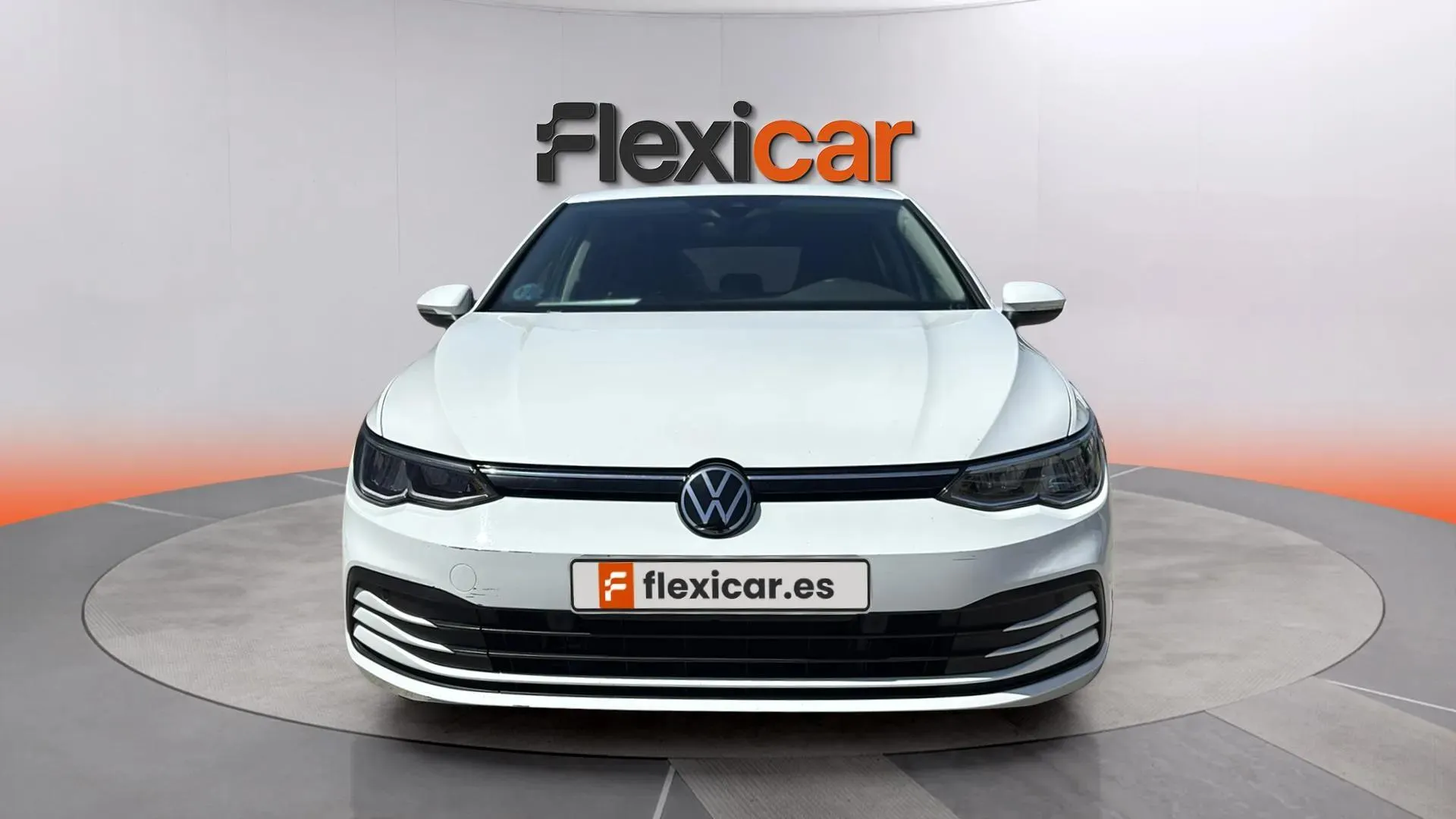 Volkswagen Golf 1.0 eTSI DSG - foto 2