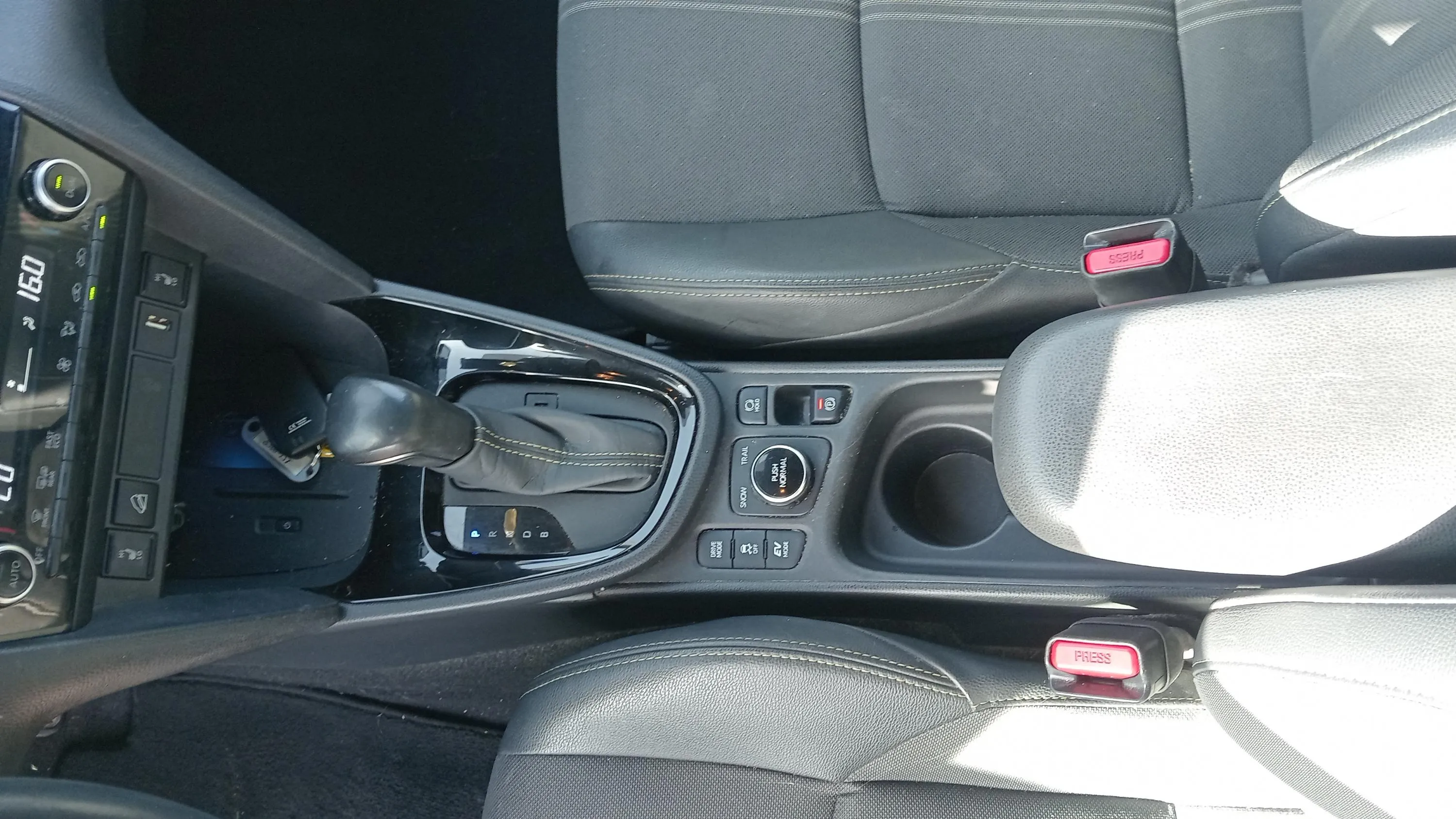Toyota Yaris Cross 1.5 120H Active Tech AWD-i - foto 23