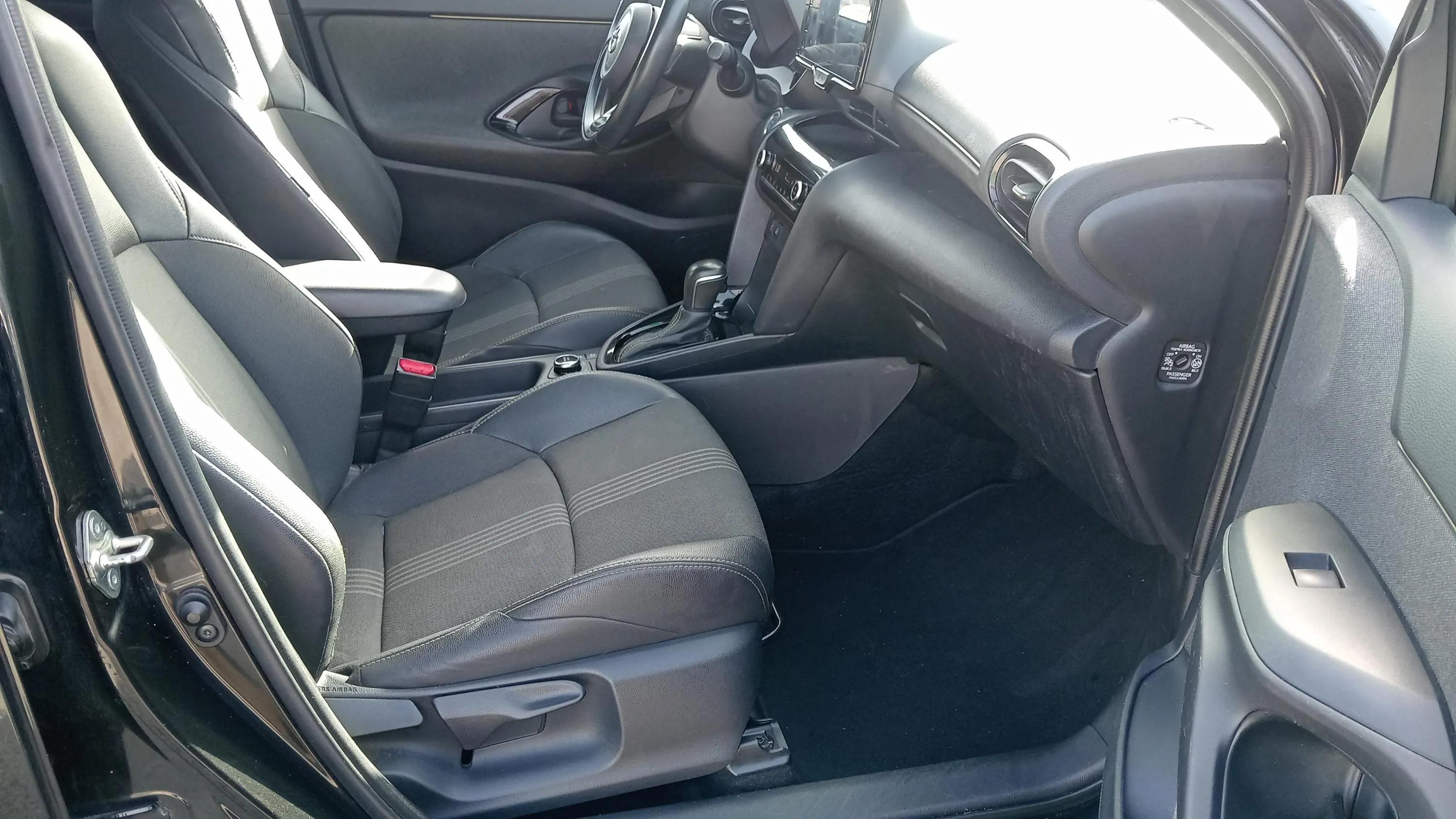 Toyota Yaris Cross 1.5 120H Active Tech AWD-i - foto 17