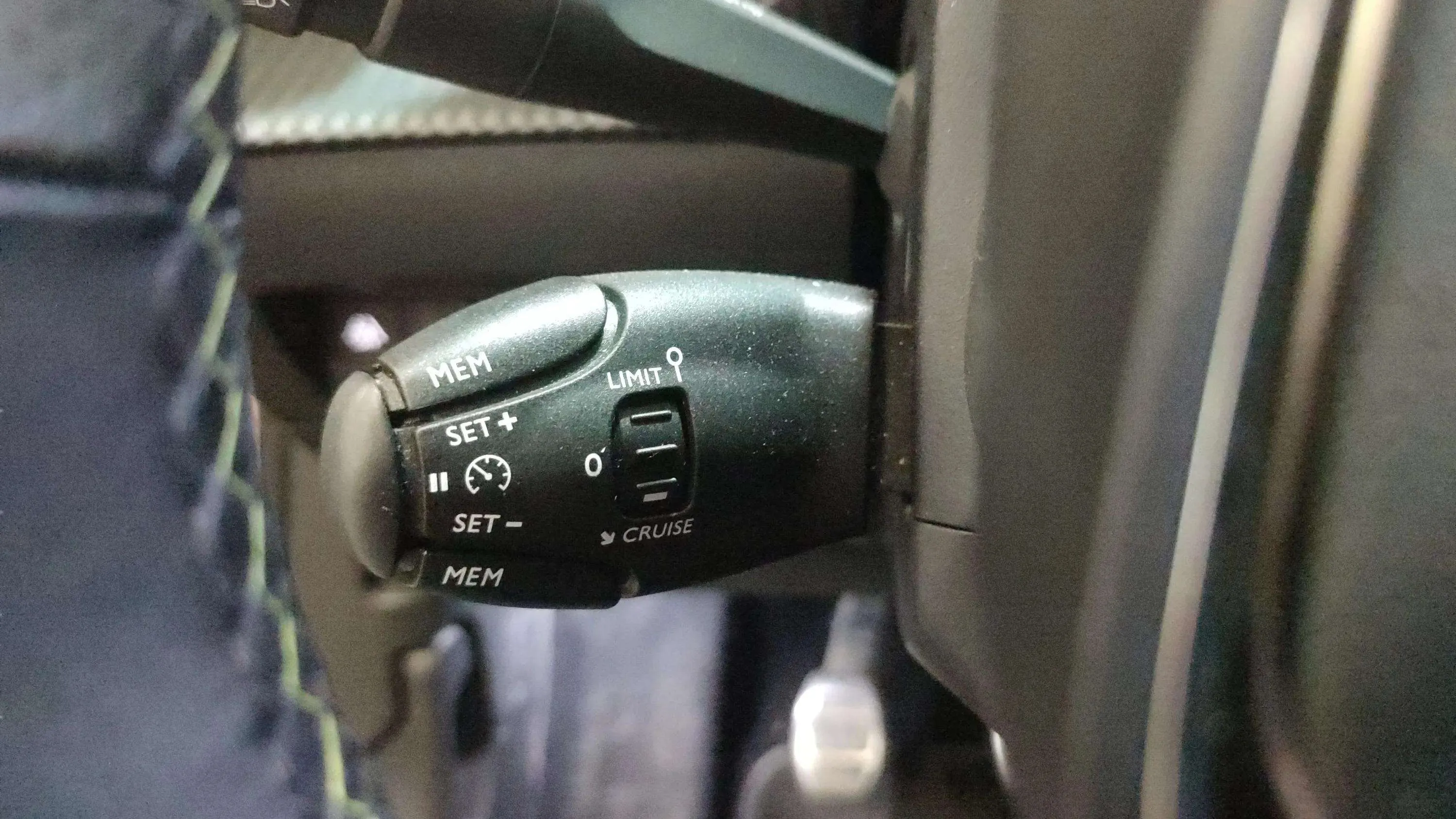 Peugeot 2008 GT Line PureTech 130 BVM6 - foto 9