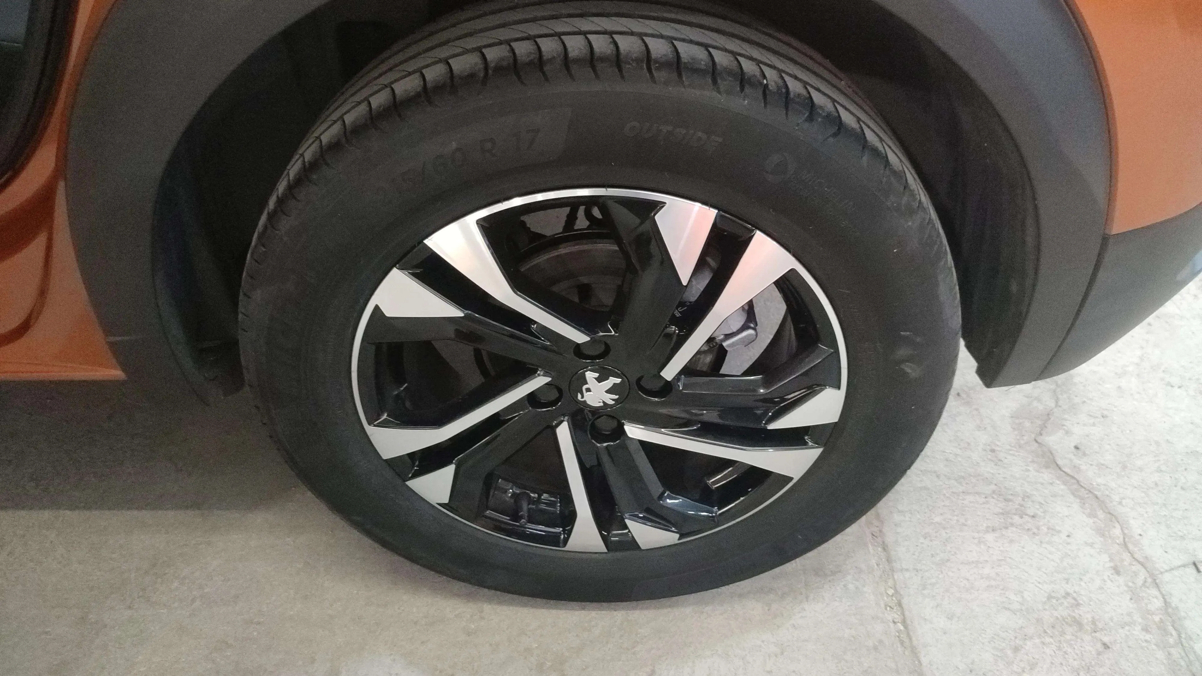 Peugeot 2008 GT Line PureTech 130 BVM6 - foto 16