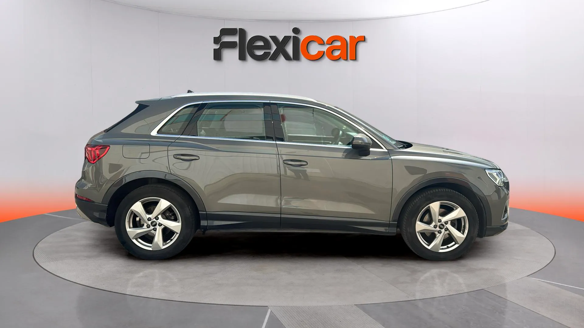 Audi Q3 35 TDI S tronic - foto 8