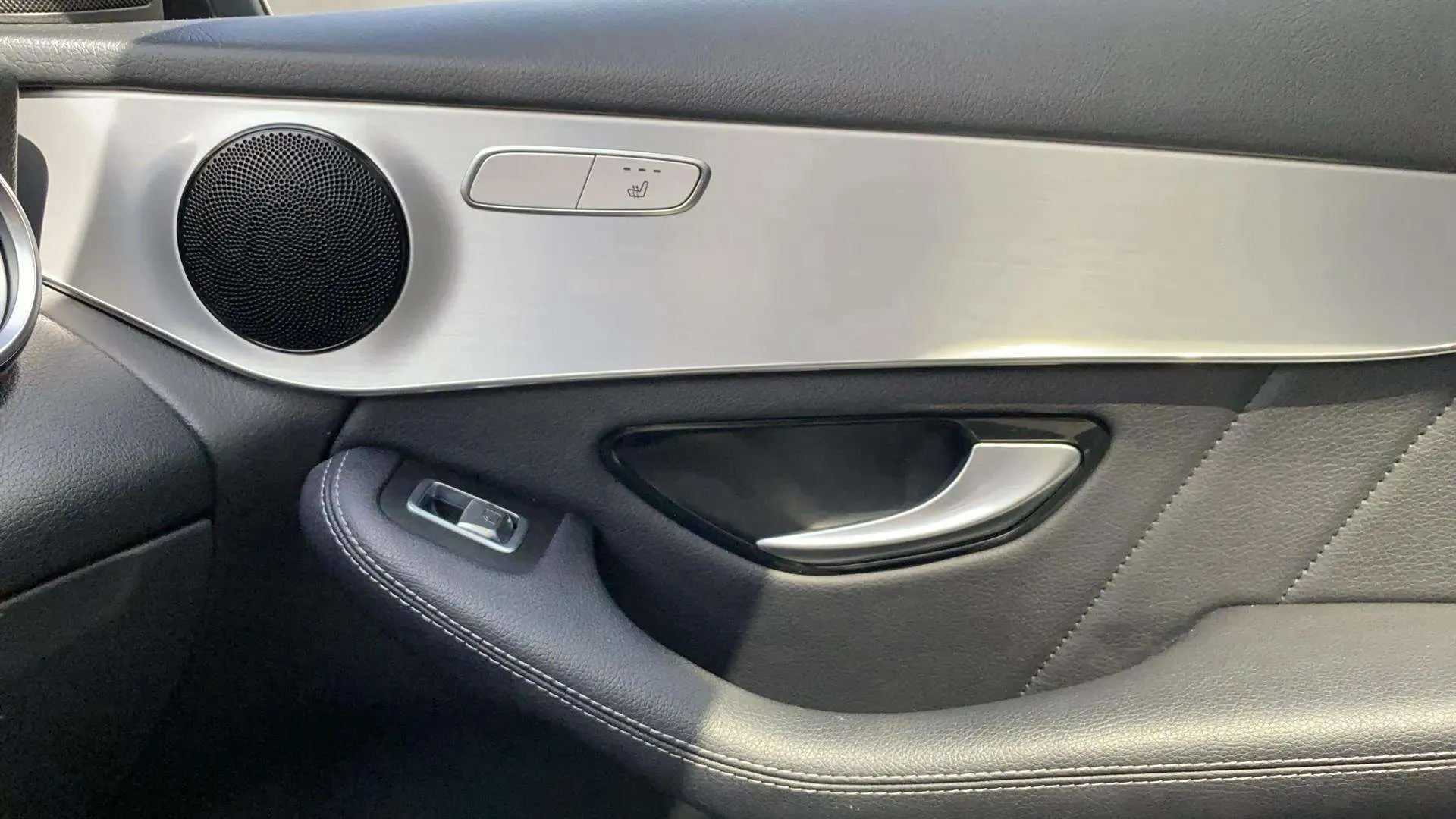 Mercedes-Benz GLC 250 d 4MATIC - foto 33