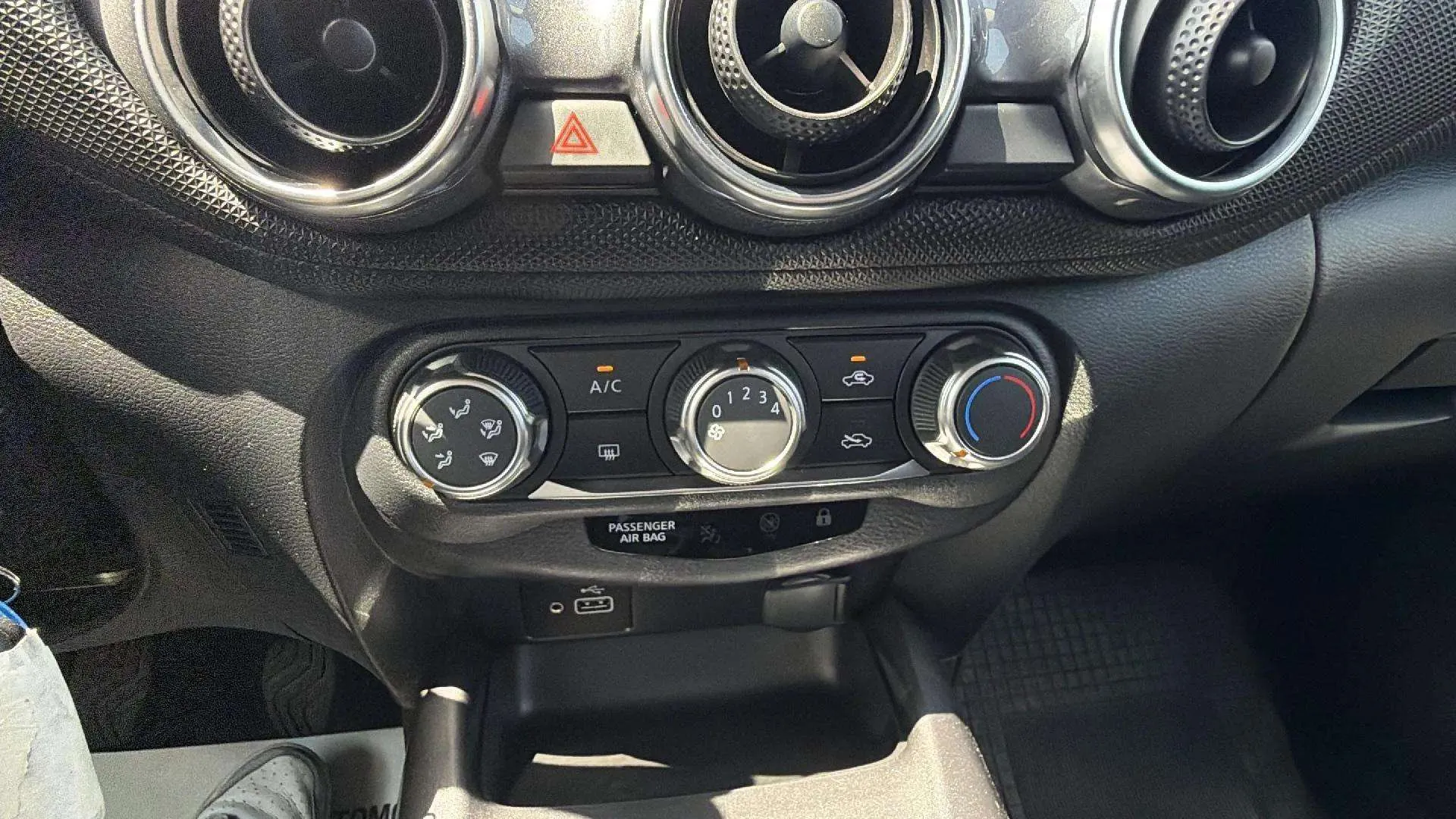 Nissan Juke DIG-T Acenta - foto 17
