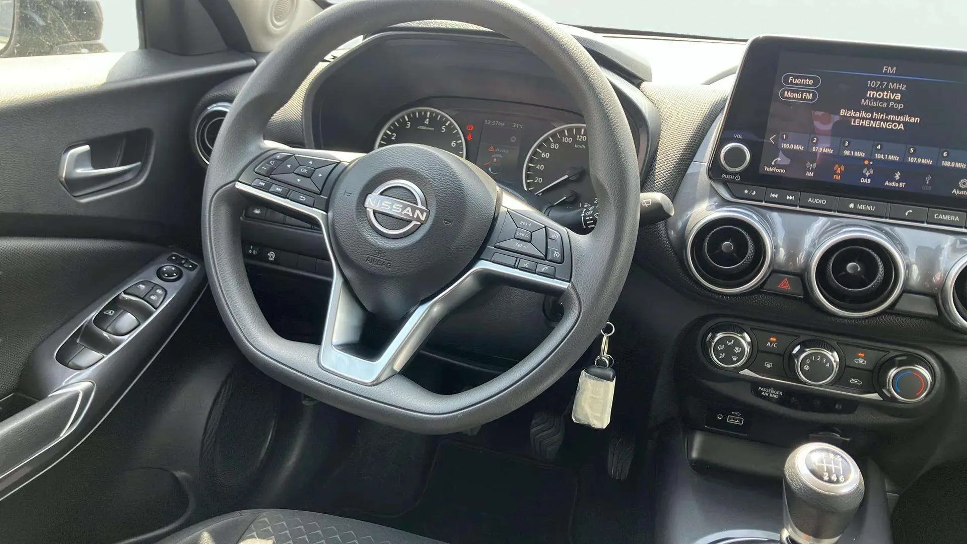 Nissan Juke DIG-T 6M/T Acenta - foto 14