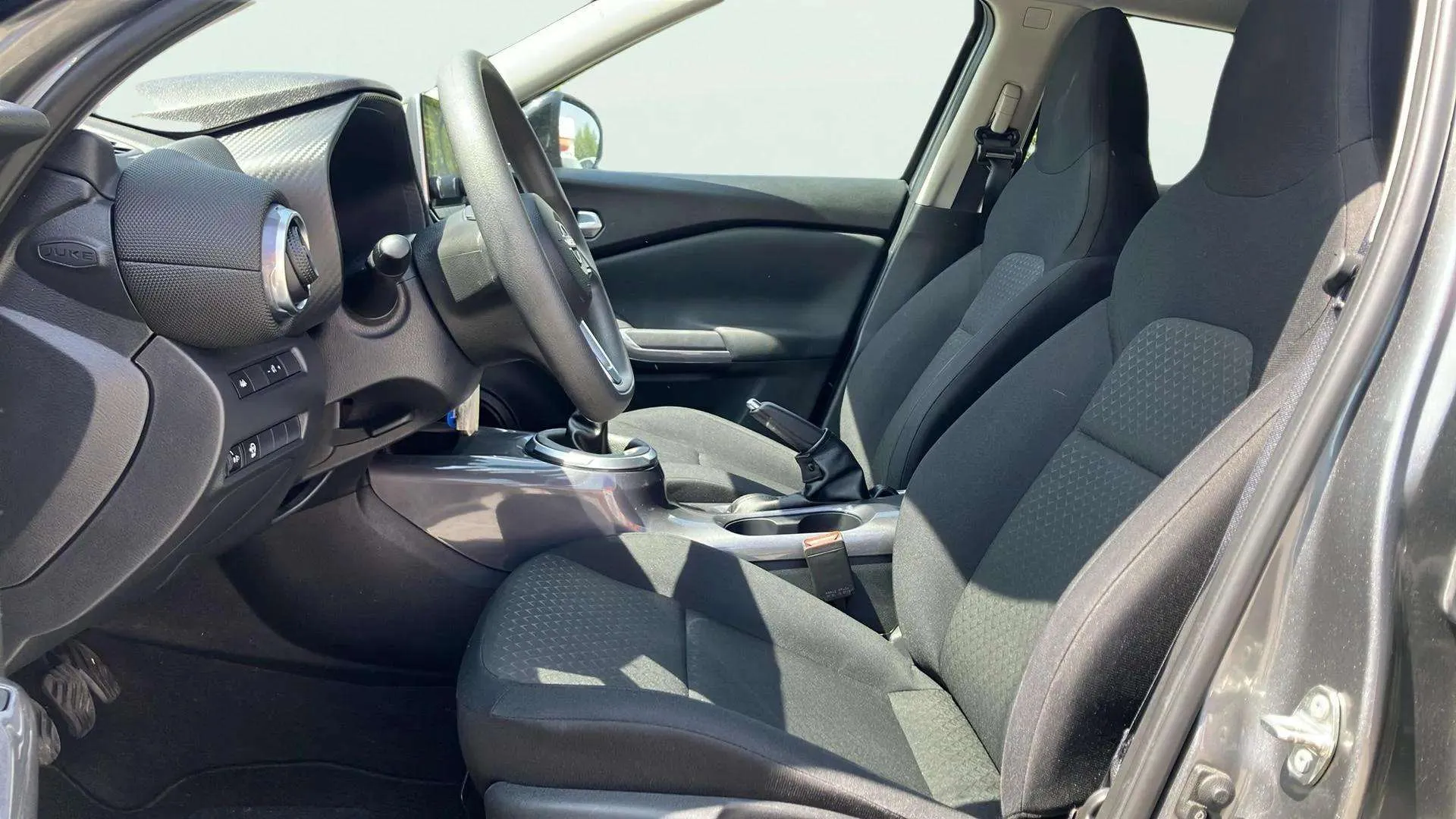 Nissan Juke DIG-T 6M/T Acenta - foto 16