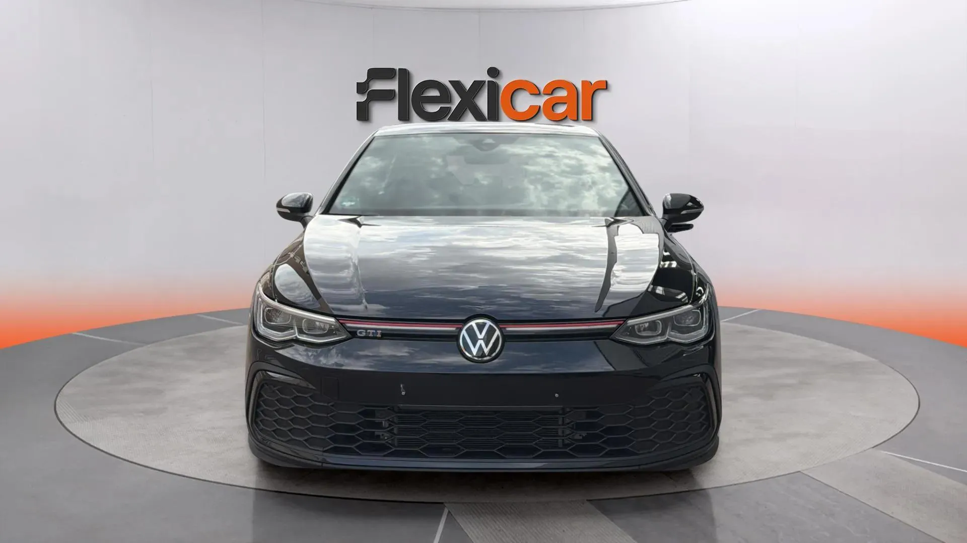 Volkswagen Golf GTI 2.0 TSI DSG - foto 3