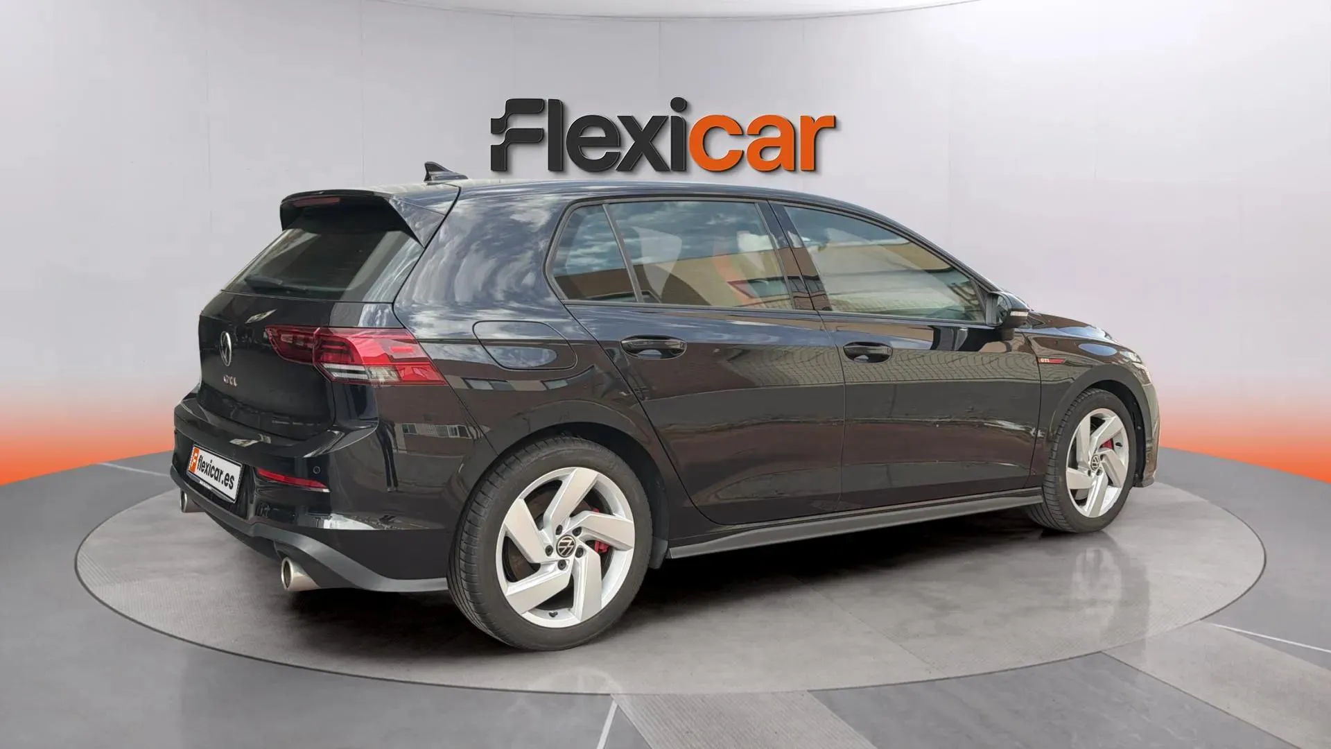 Volkswagen Golf GTI 2.0 TSI DSG - foto 5
