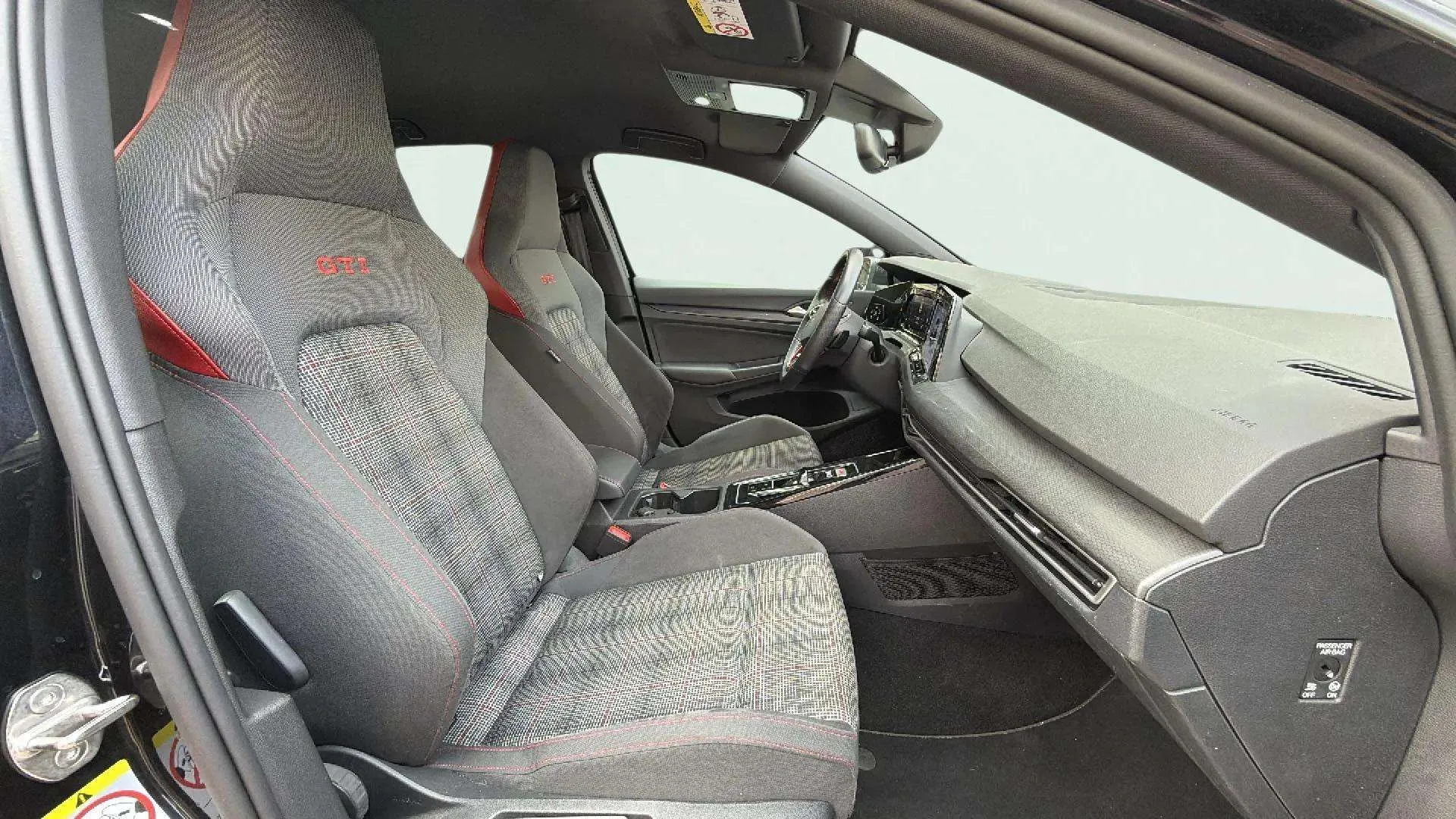 Volkswagen Golf GTI 2.0 TSI DSG - foto 24
