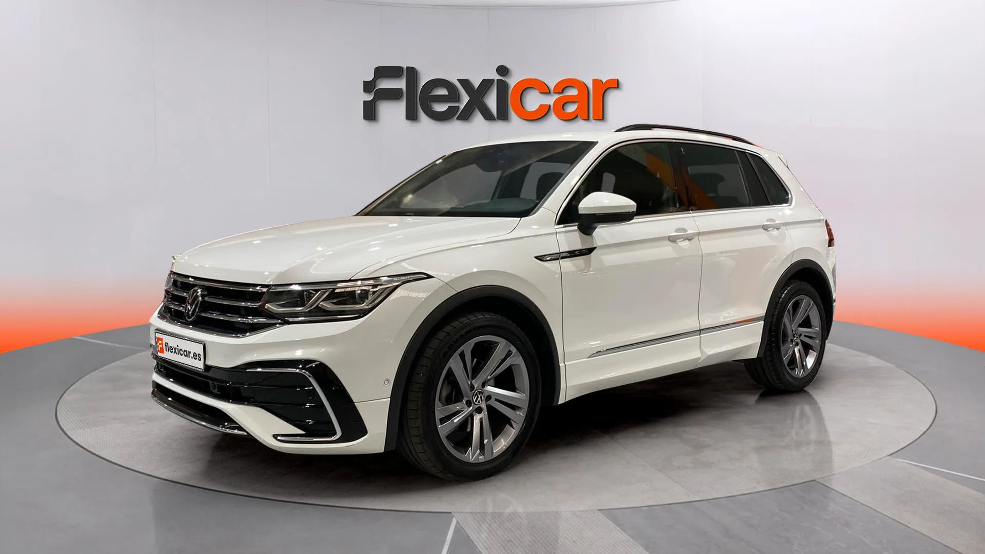 Volkswagen Tiguan R-Line 2.0 TDI DSG - foto 3