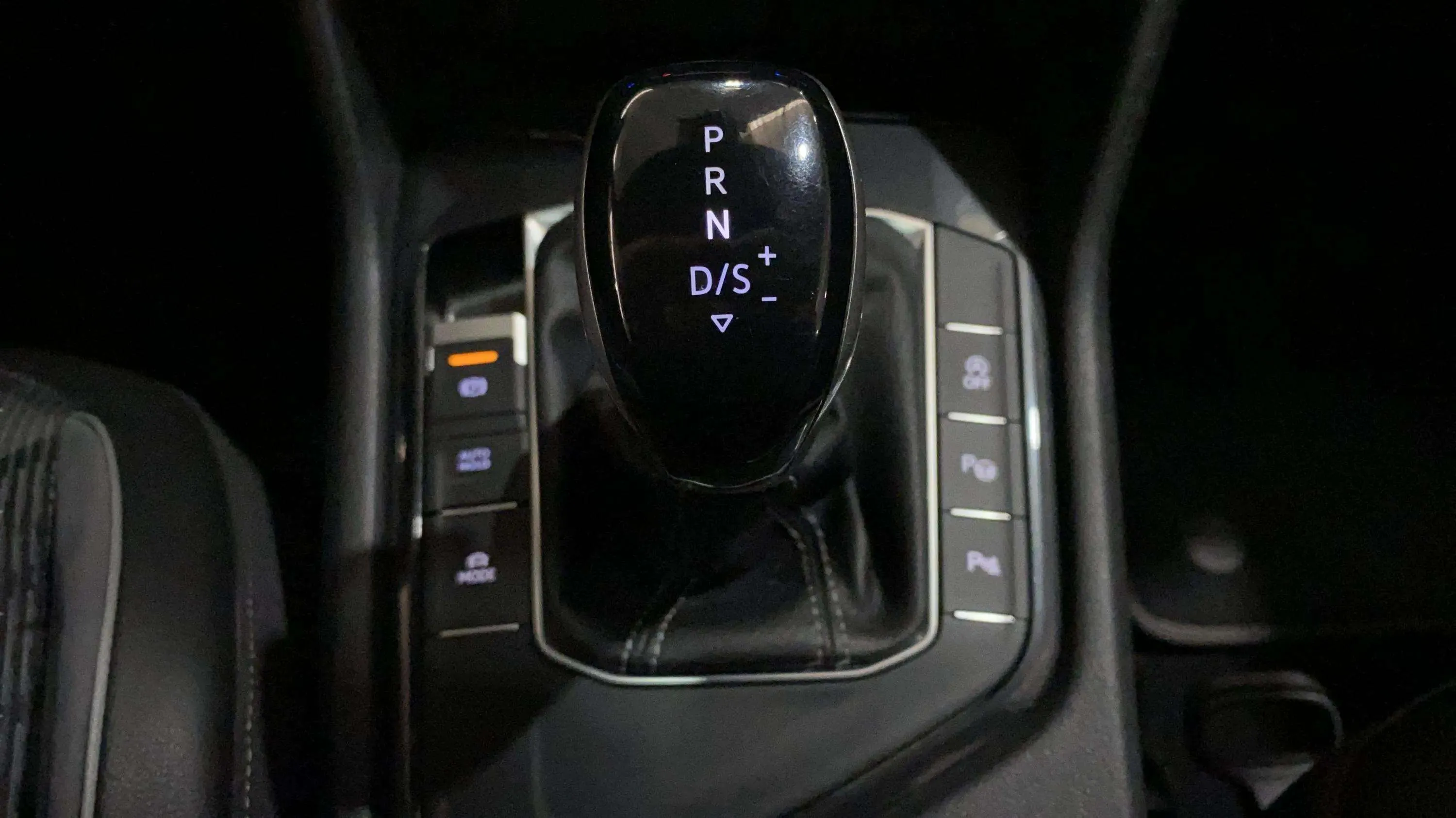 Volkswagen Tiguan R-Line 2.0 TDI DSG - foto 34