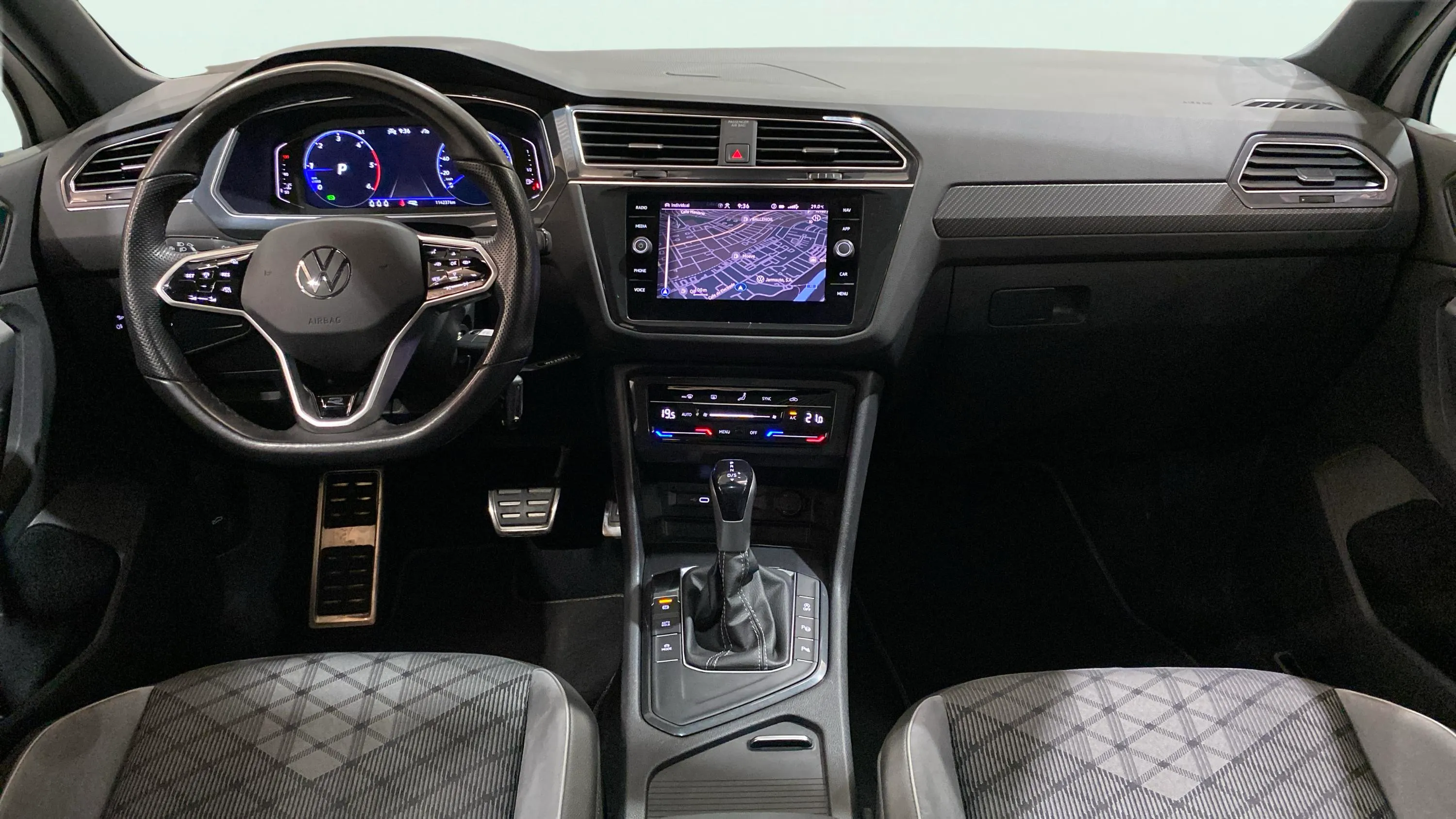 Volkswagen Tiguan R-Line 2.0 TDI DSG - foto 16