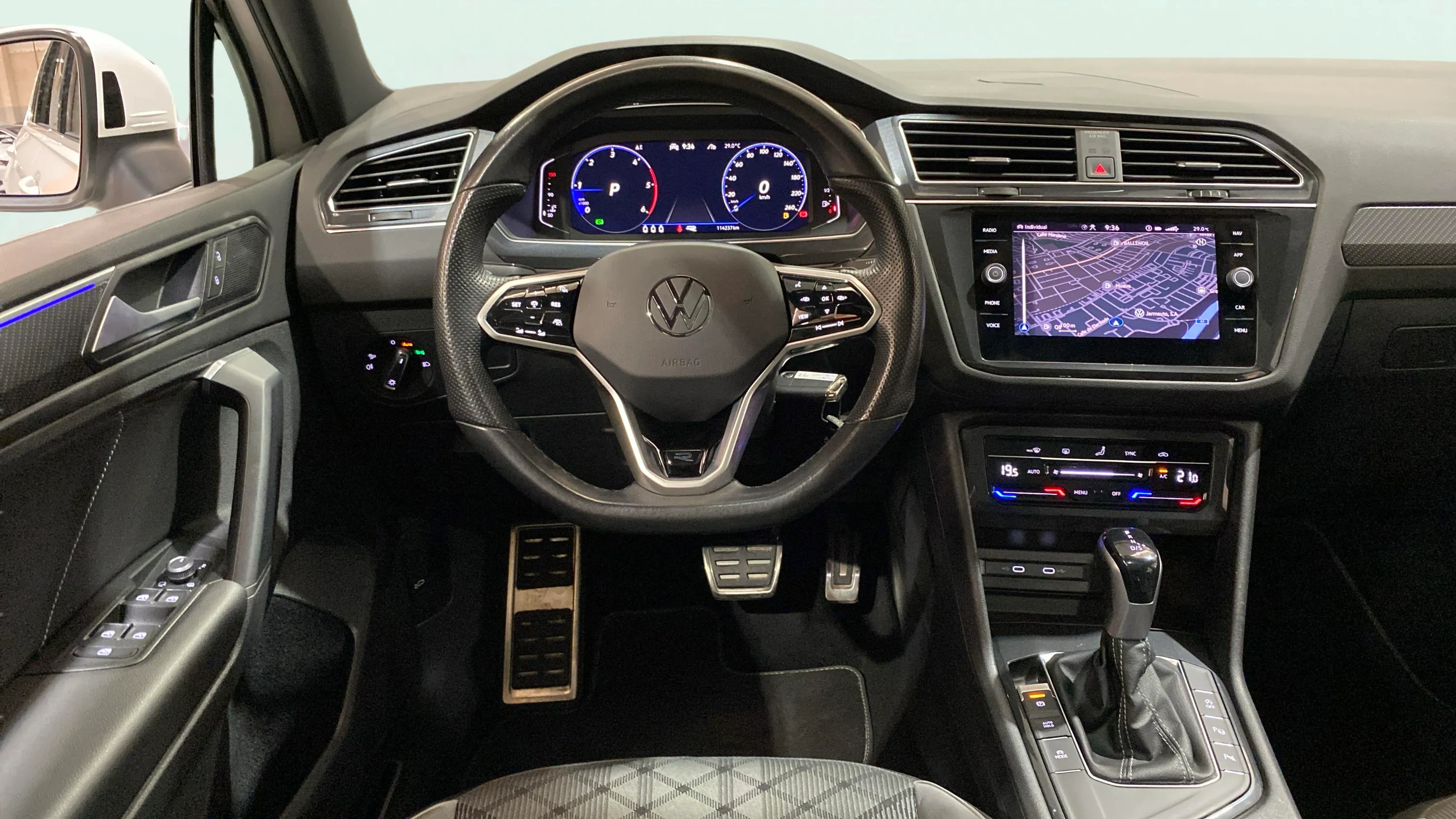 Volkswagen Tiguan R-Line 2.0 TDI DSG - foto 17
