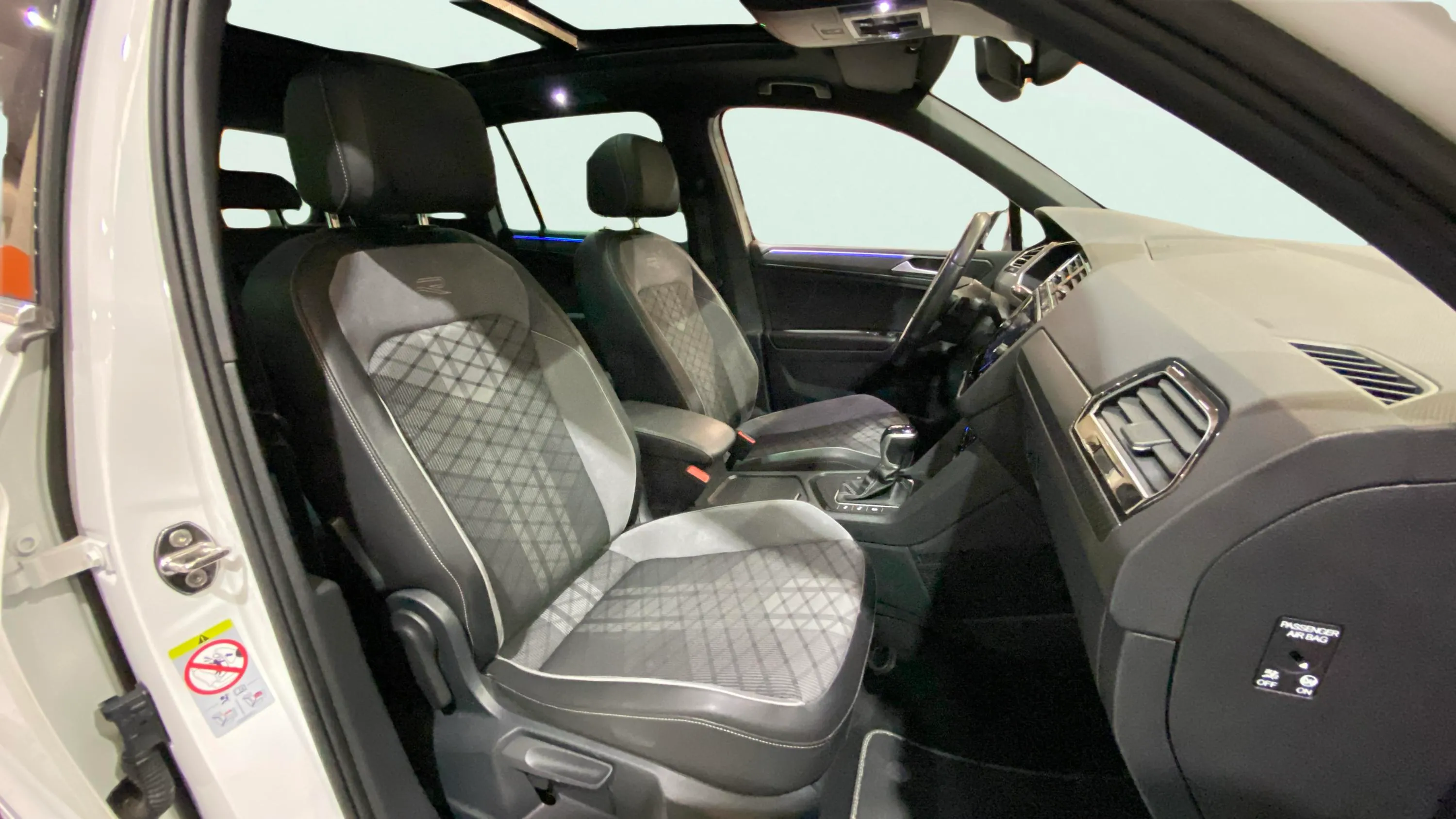 Volkswagen Tiguan R-Line 2.0 TDI DSG - foto 13