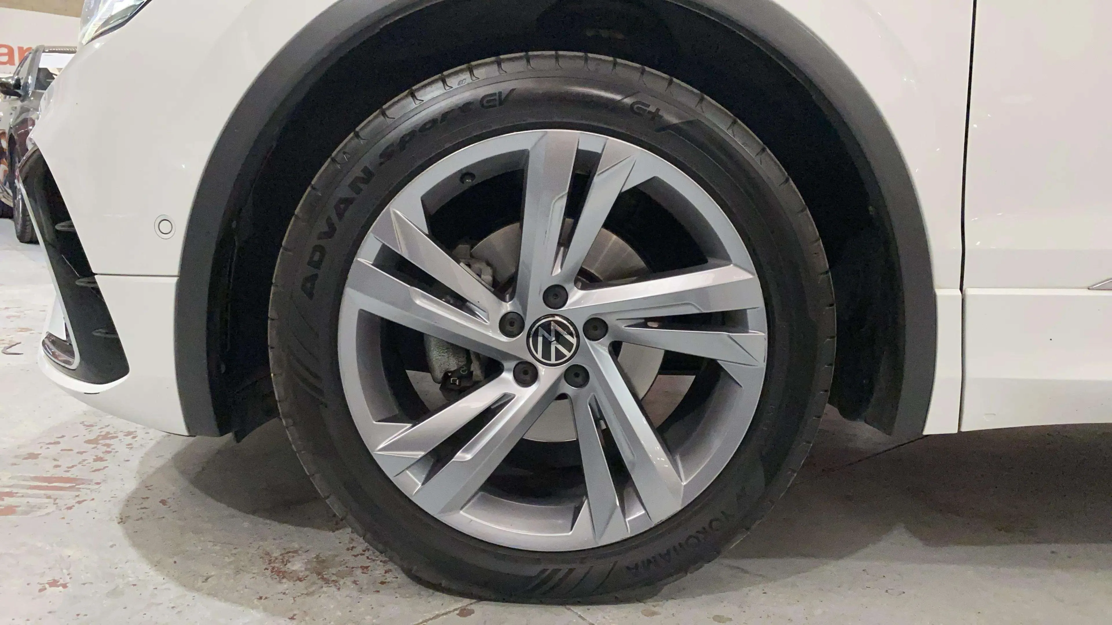 Volkswagen Tiguan R-Line 2.0 TDI DSG - foto 37