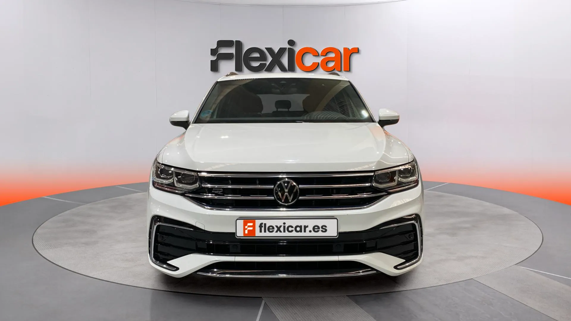 Volkswagen Tiguan R-Line 2.0 TDI DSG - foto 2