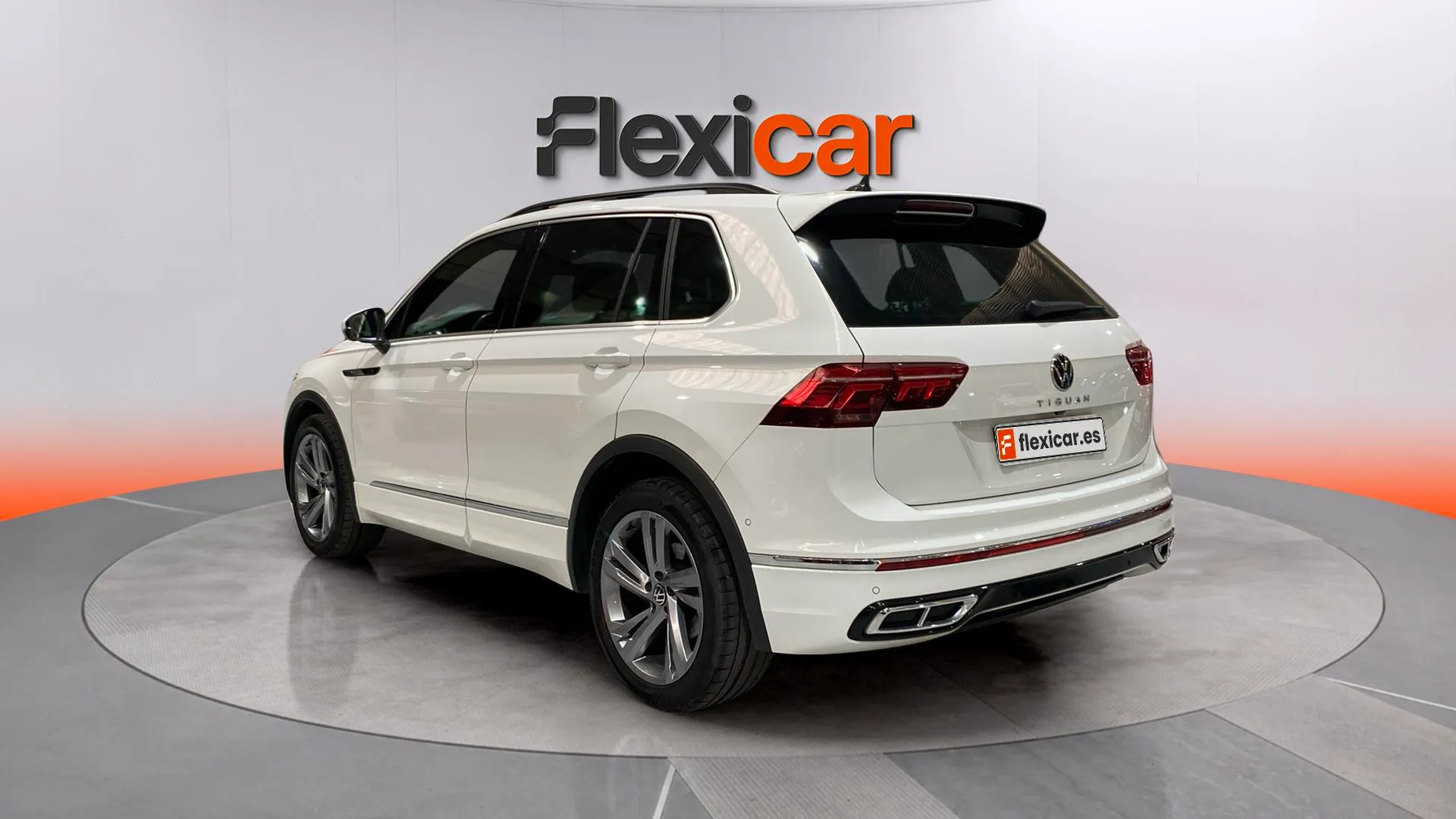 Volkswagen Tiguan R-Line 2.0 TDI DSG - foto 6