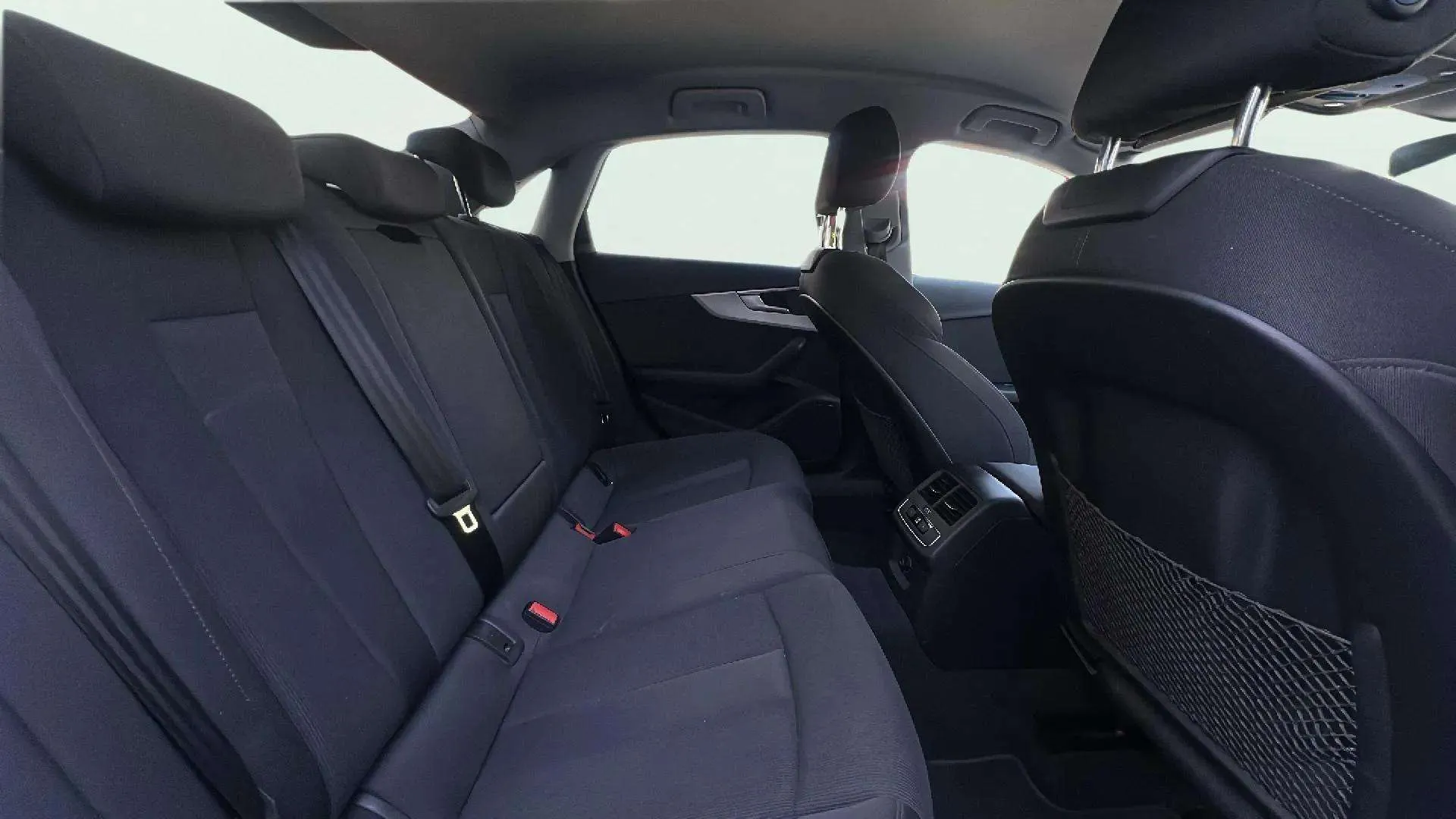 Audi A4 Avant Advanced 35 TDI S tronic - foto 11